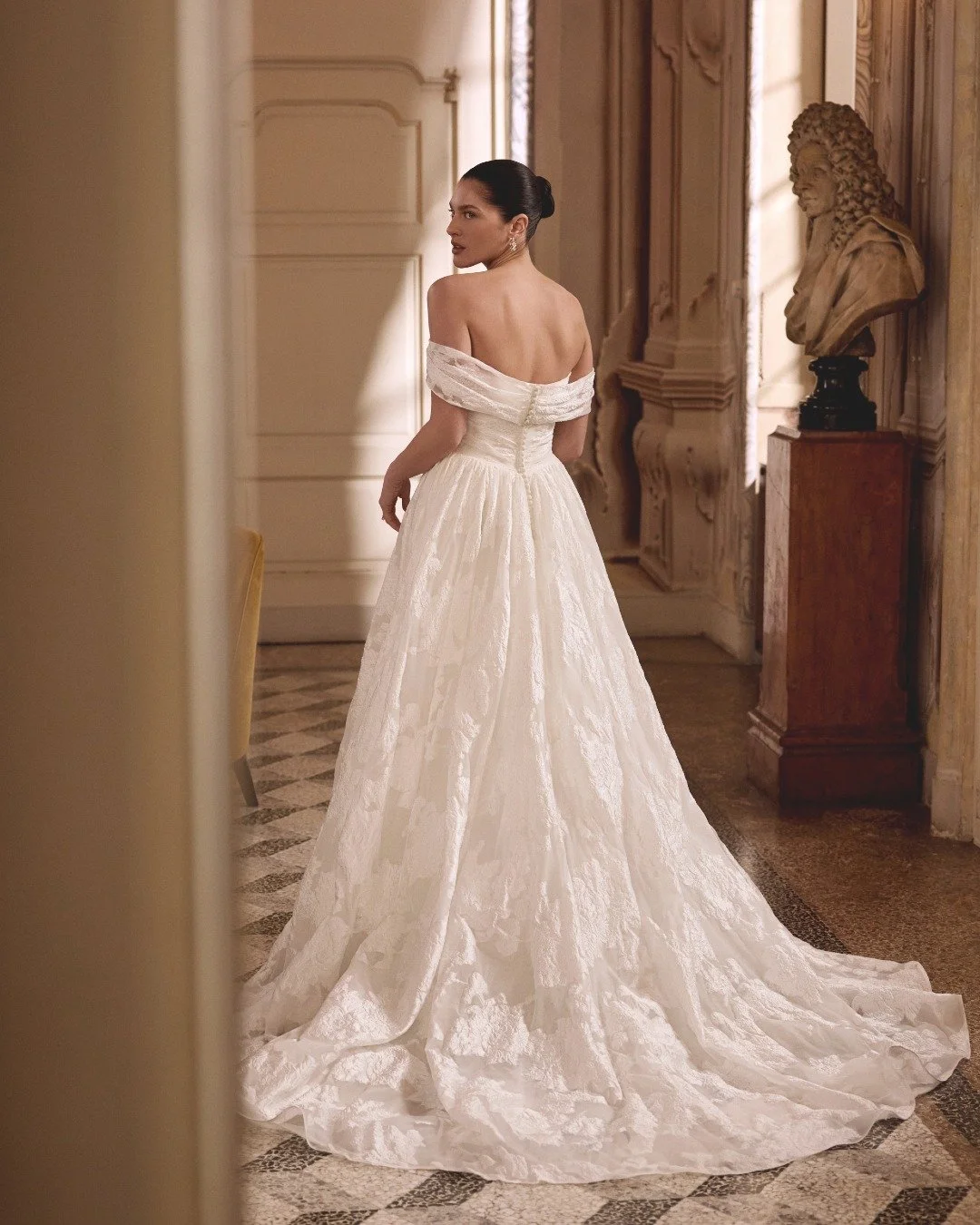 Something stunning is coming... ✨
Our newest wedding gown arrives towards the end of January! Classic Elegance meets Modern Magic, so stay tuned, brides-to-be.

#missbella #missbellabridal #bridalboutique #bride #debutante #formal #melbournebrides #2