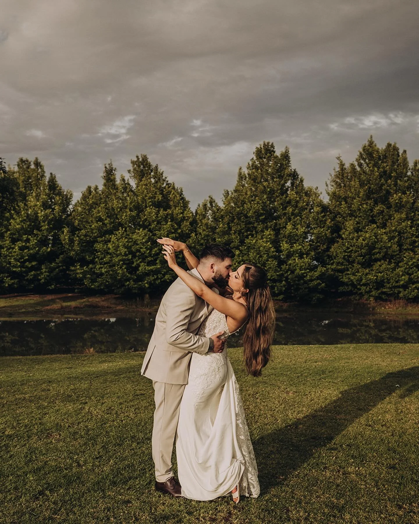 Jemima and Ethan's big day ✨ Wishing you two the most happiness!
 
Photography: @miss_moody_photography
Celebrant: @pamnelson
Venue: @willowandivie
Makeup: @claudiaargiromua
Hair Stylist: @elegancehairmildura
DJ/MC: @phoenixentertainment

#missbella 