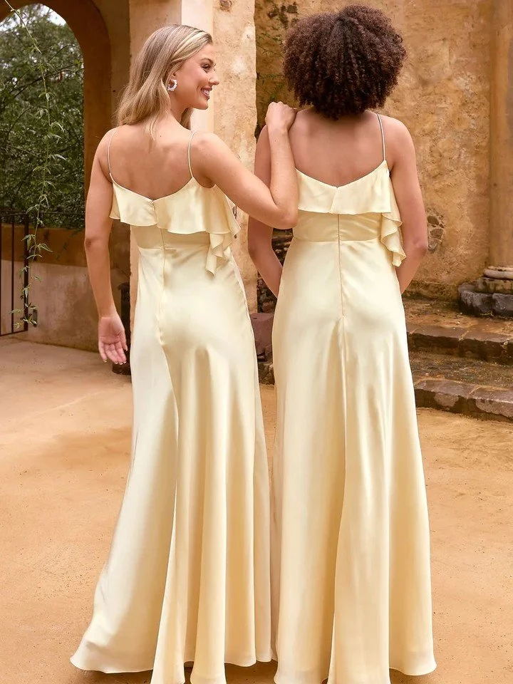 living our Andie Anderson dreams in the butter-yellow VELOUR Bridesmaid dress.
Available to try in Boronia 💛

#howtoloseaguyin10days #andiedress #yellow #lemondress #bridesmaid