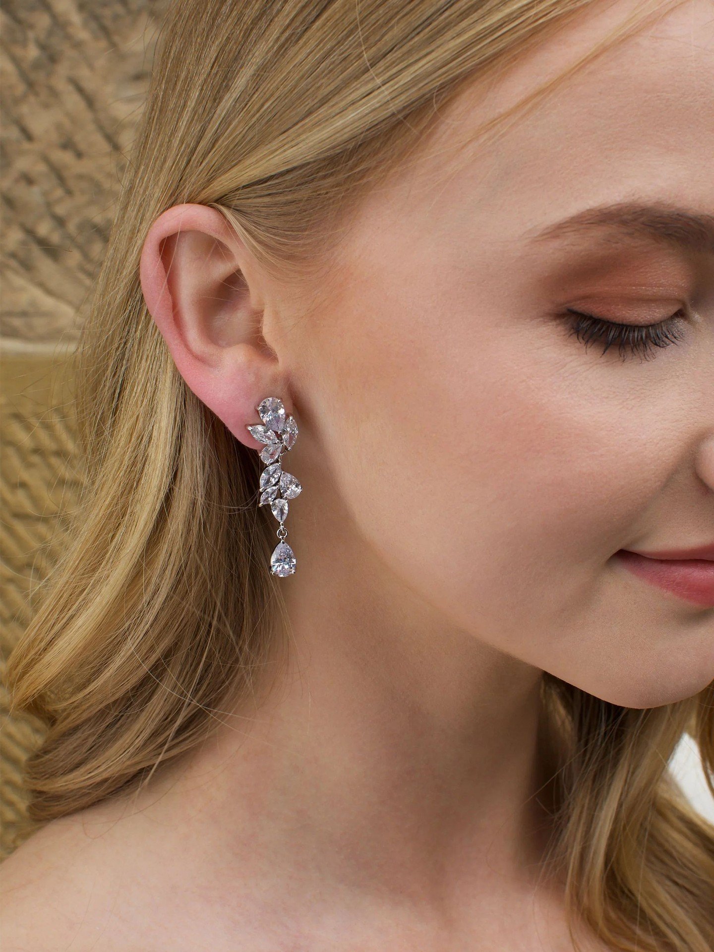 Choosing your accessories is just as important as picking your dress!
Which would you pick? 1, 2 or 3? ✨

WE546
WE547
WE548