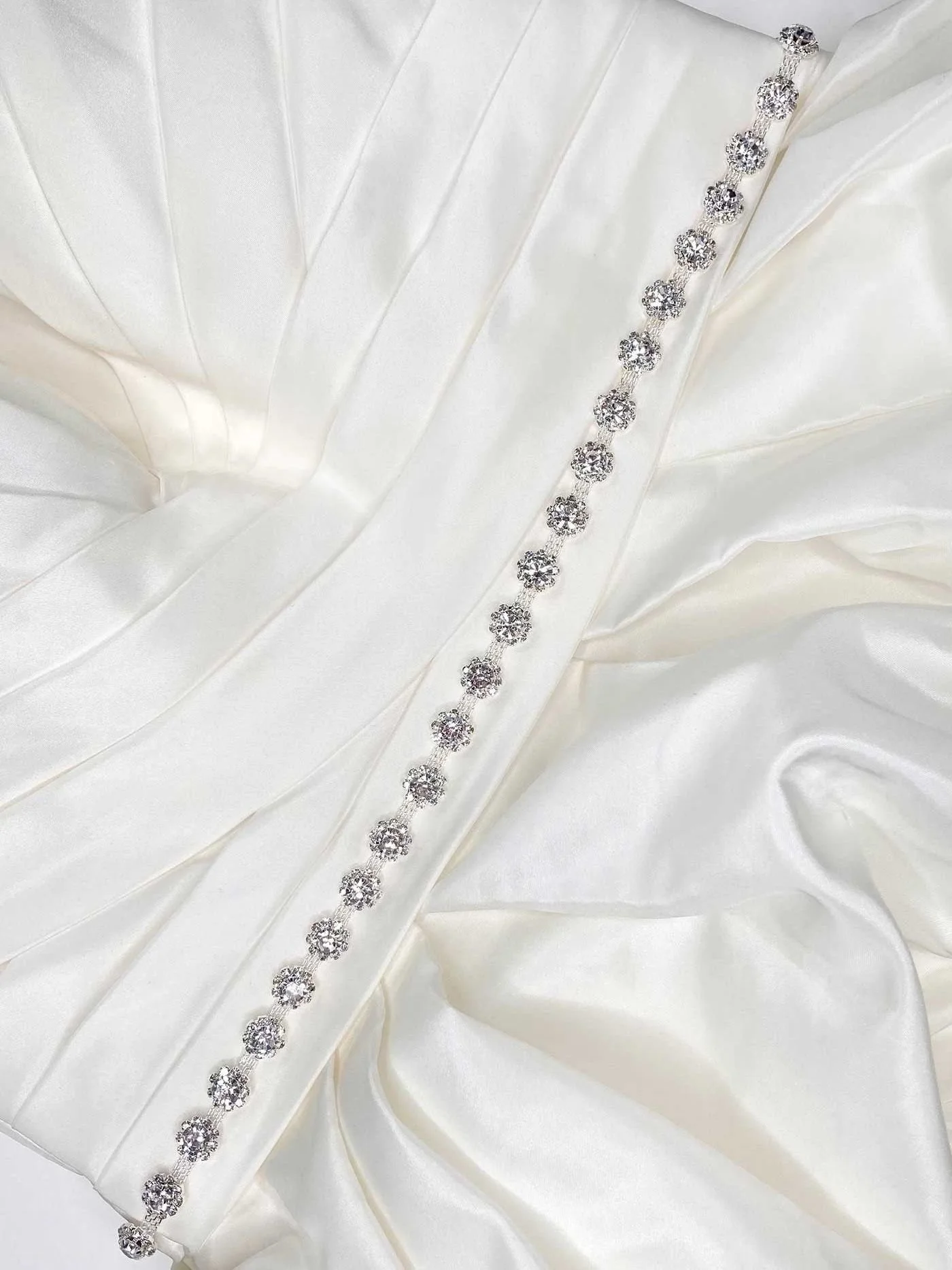 1 or 2?
Which belt would you choose for your dress?
Both belts available in store ✨