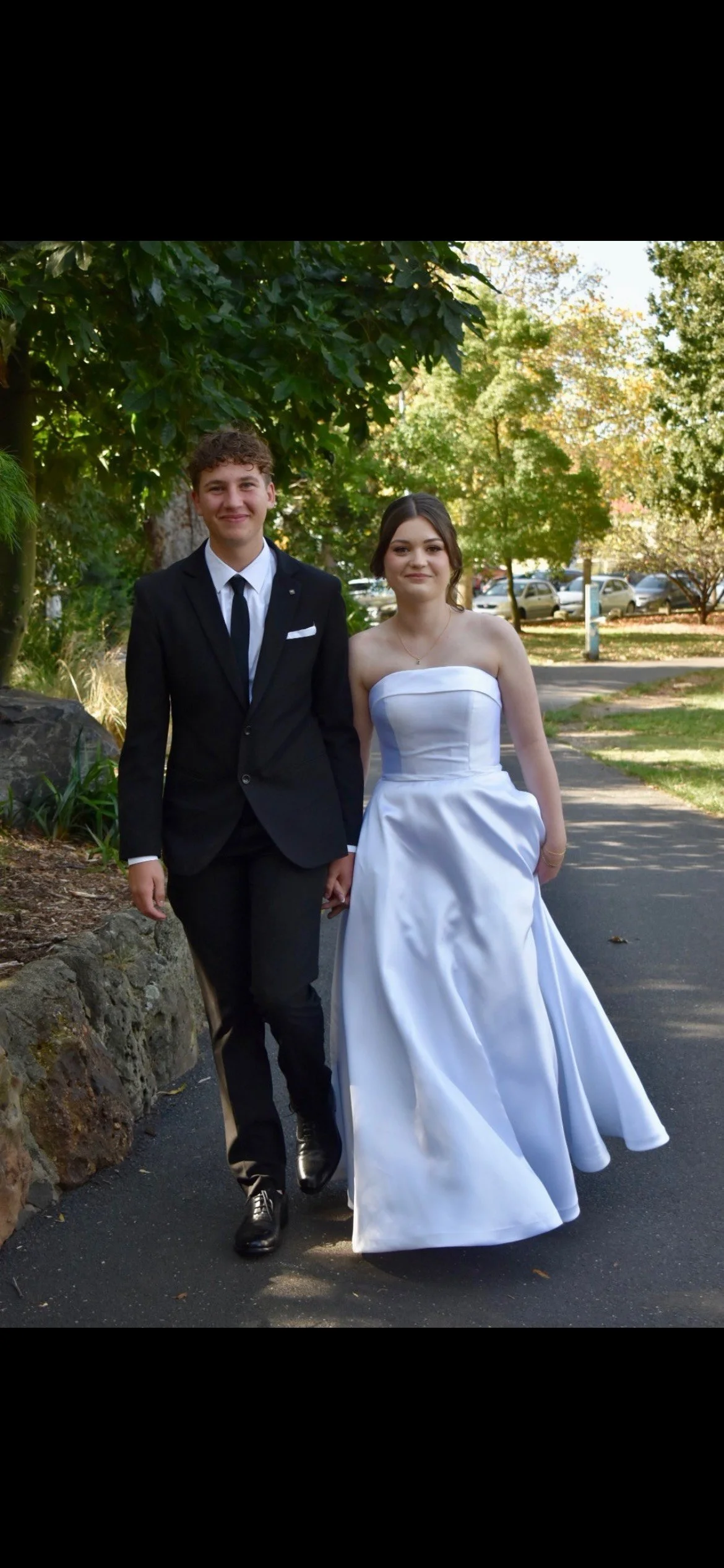 Caitlyn (Belle Gown) 1.png