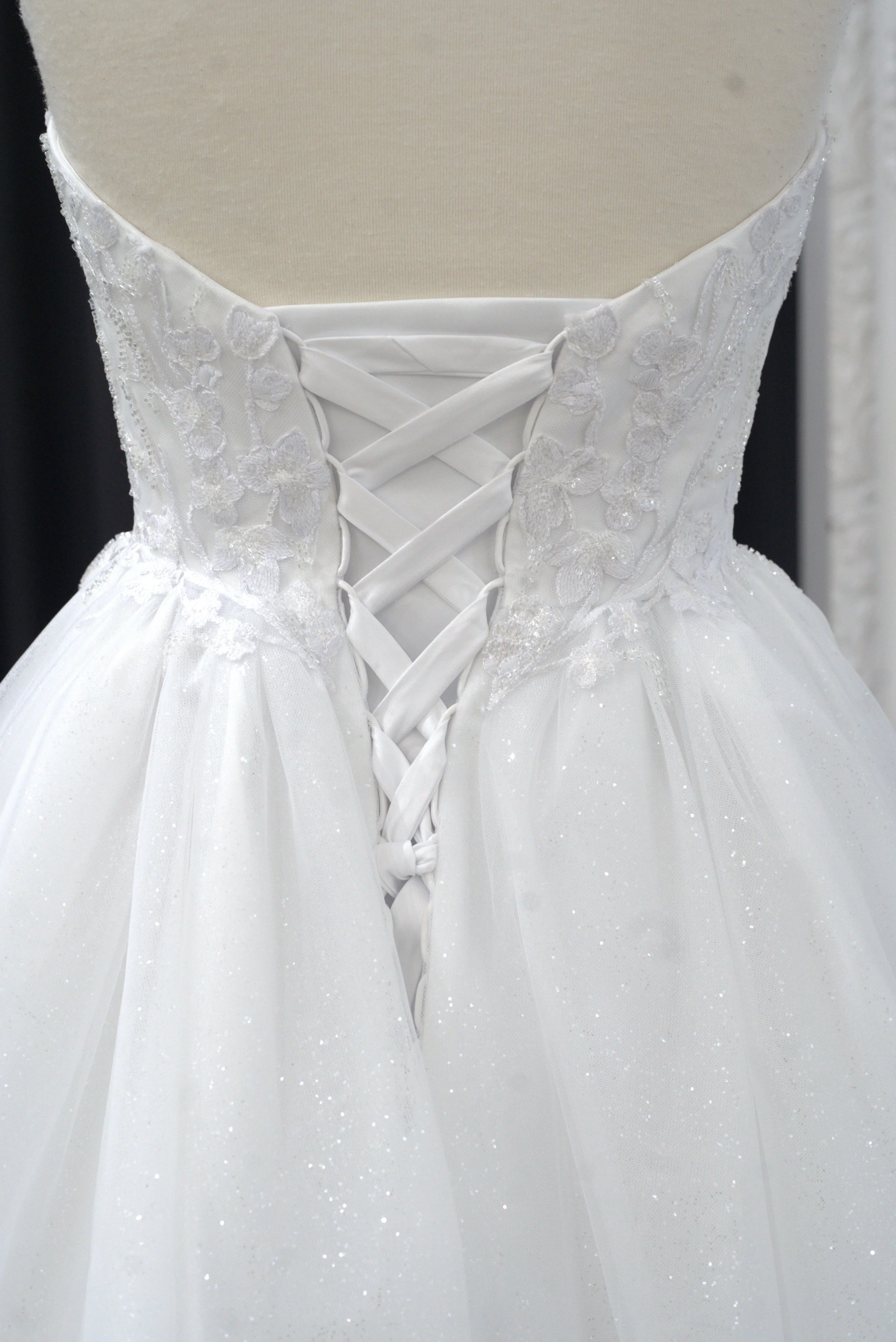 1930 - Anya Back cu.jpg