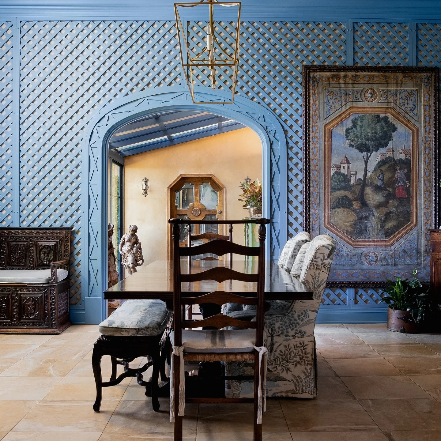 Gather round&rsquo;- this breakfast  room is the perfect harmony of warmth, color and personality