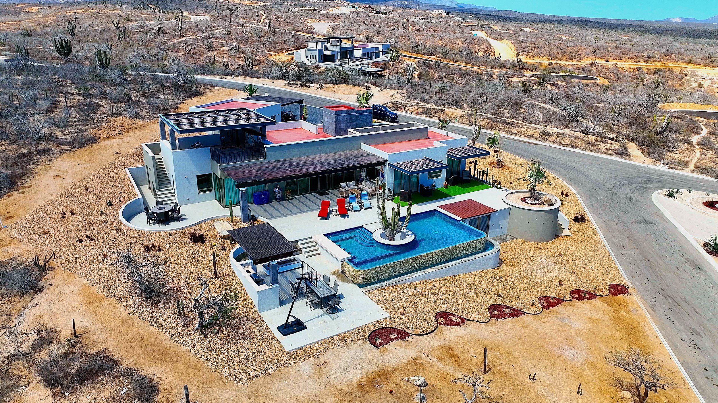 Cabo home with luxury backyard pool
