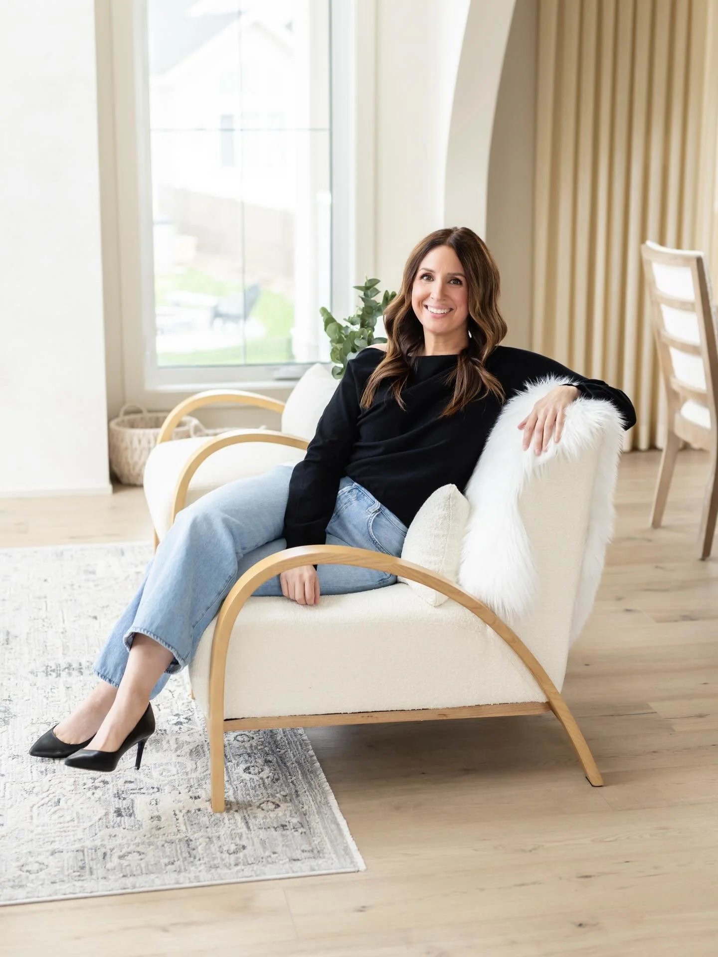 New branding photos 📸

I was well overdue for new photos for my website and socials. I wanted images that captured who I am today - that both look and feel like me.

@christinalouisebranding absolutely knocked it out of the park! She by far exceeded