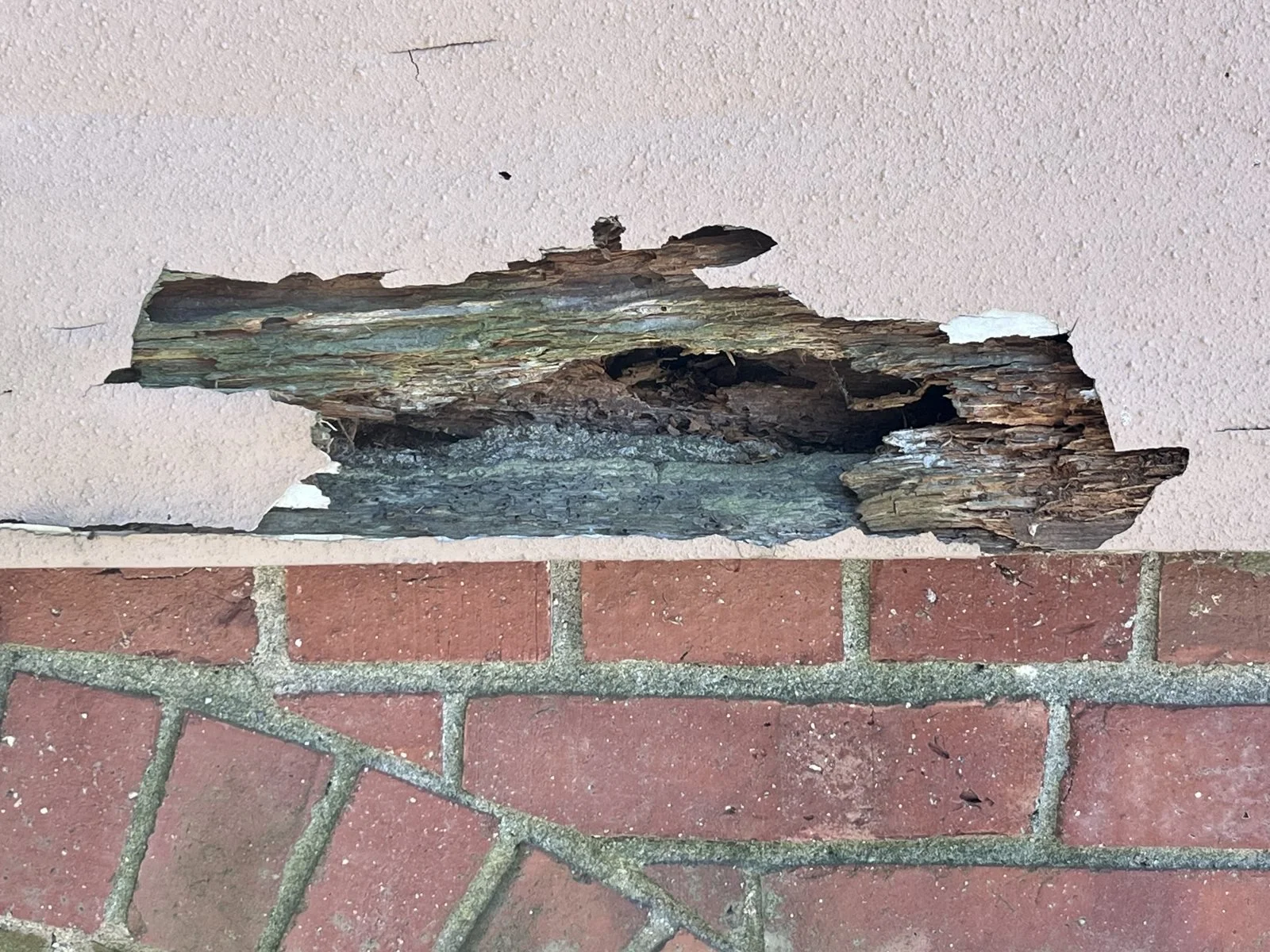 NE 02 Damage to Mudboard 