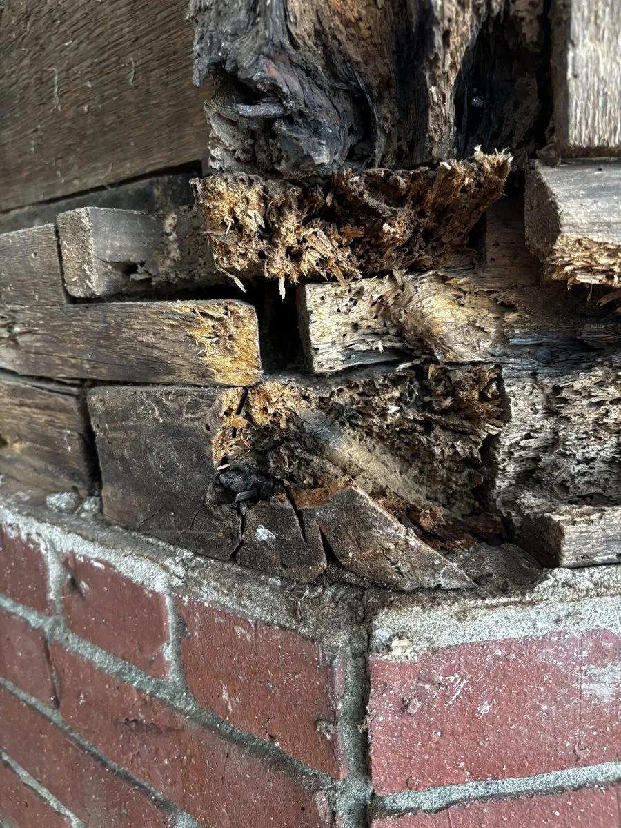 NE 11 Joinery Rotted 