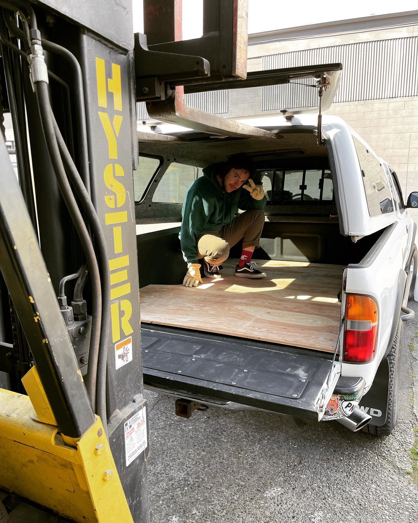 One of the components of Toolbox Laboratories is the opportunity to assist community members in bringing a creative idea to life. 

When @quietwyat approached us to help build out his truck for a trip, we were on it. 

After a planning meeting and co