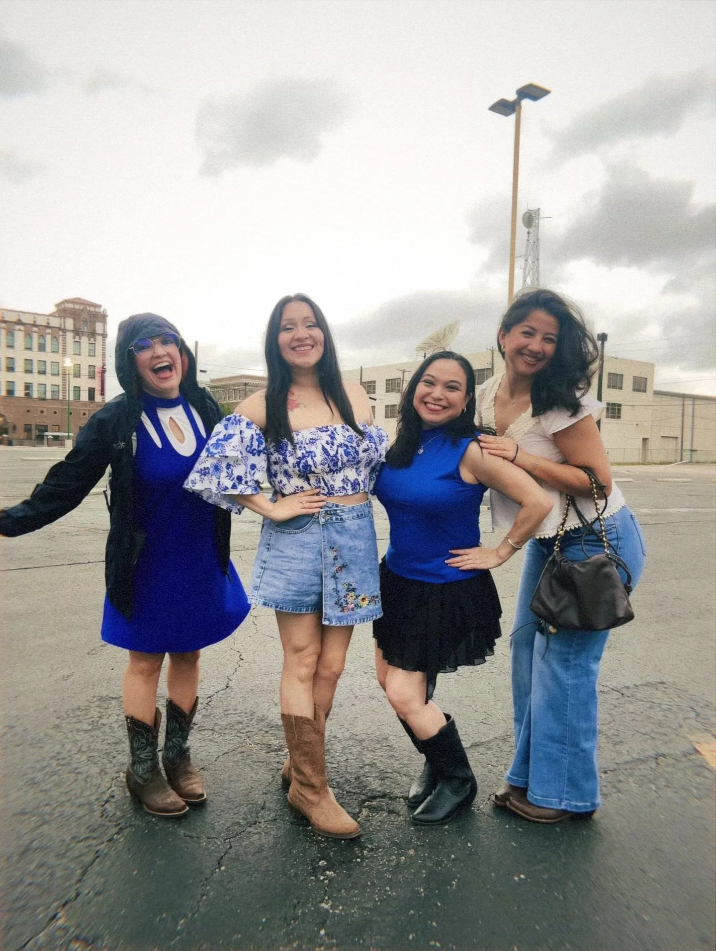 @divadancesatx was kind enough to do a giveaway for 4 tickets to @dccheerleaders at the @tobincentersa and I was so excited and grateful to win! 🥹🫶 If you have seen my dance videos here and think it looks fun, I highly recommend trying class as the