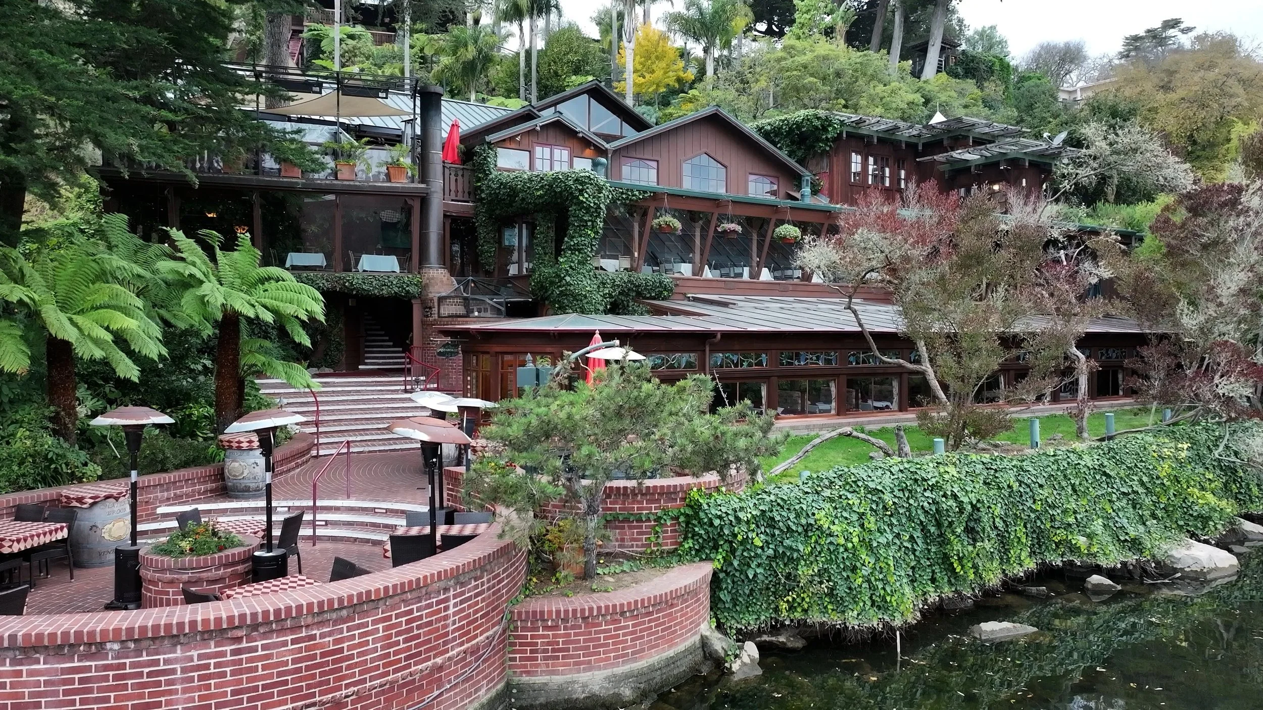 outside picture of Shadowbrook Restaurant