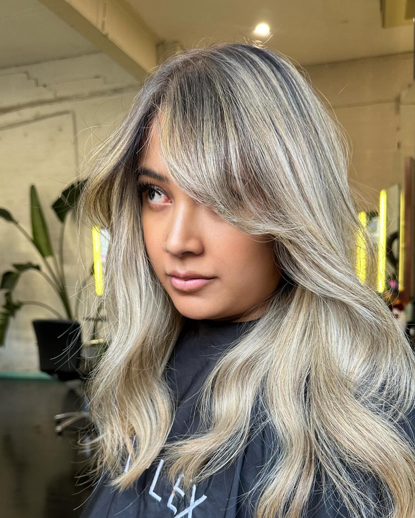 Giving my sister in law her dream blonde 🥹💕 

SWIPE to see this insane glow up&hellip; 9 months since our last colour and we are HEREEEEE 

Colour using @davinesofficial @davinescolor 

@oneshothairawards 
 @behindthechair_com 
#btconeshot2024_blon