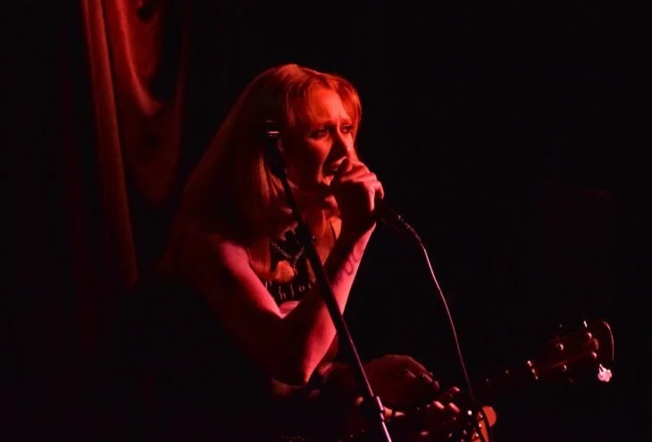 🩷🩷new review alert🩷🩷

in February I attended rlyblonde&rsquo;s Valentine&rsquo;s Day show and covered it in Music Connection 

&ldquo;As an extra treat, rlyblonde debuted a few unreleased tracks, including her cover of *NSYNC&rsquo;s &ldquo;Bye B