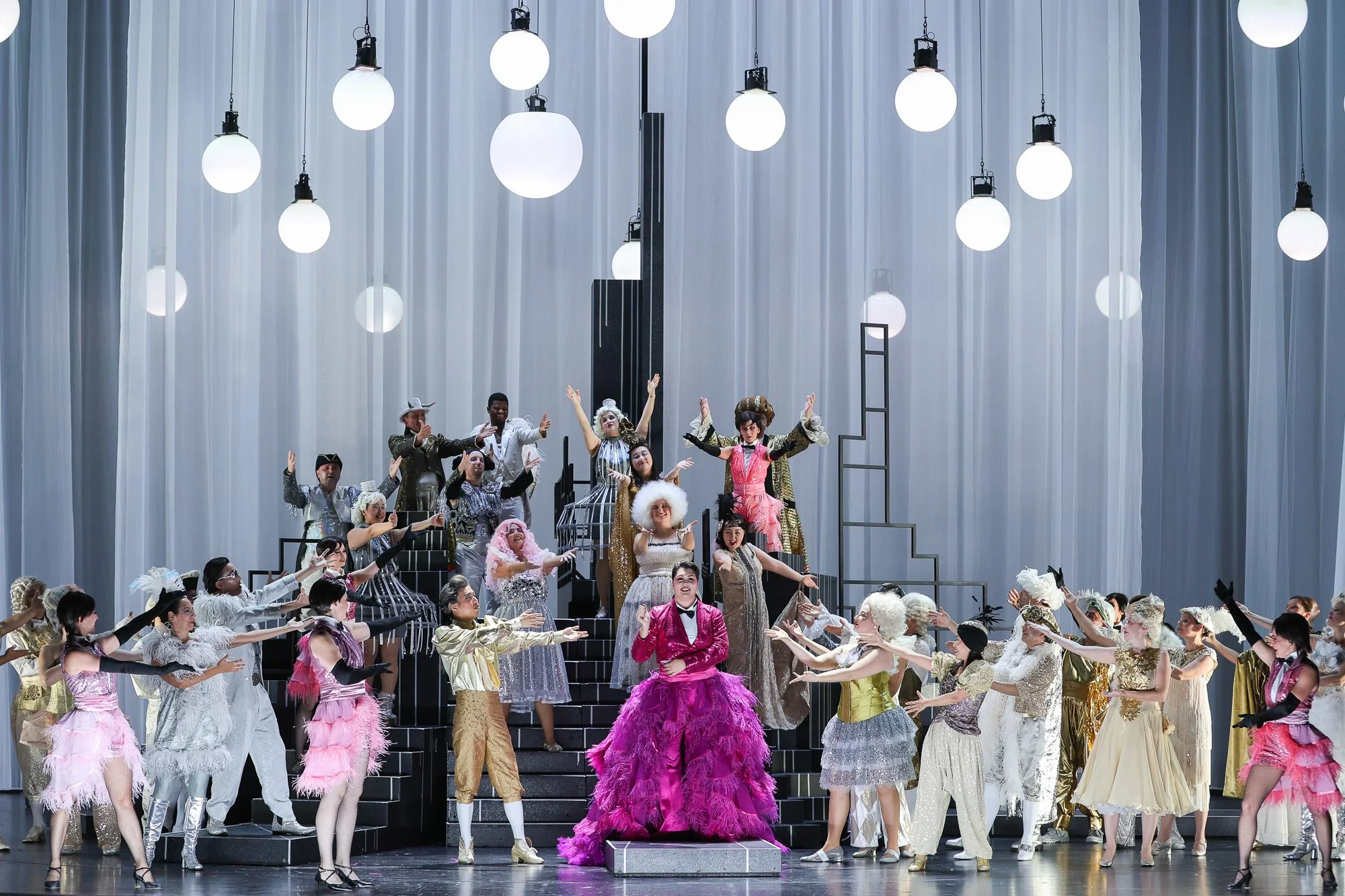 Die Fledermaus (Johann Strauss II) Tiroler Landestheater Innsbruck
