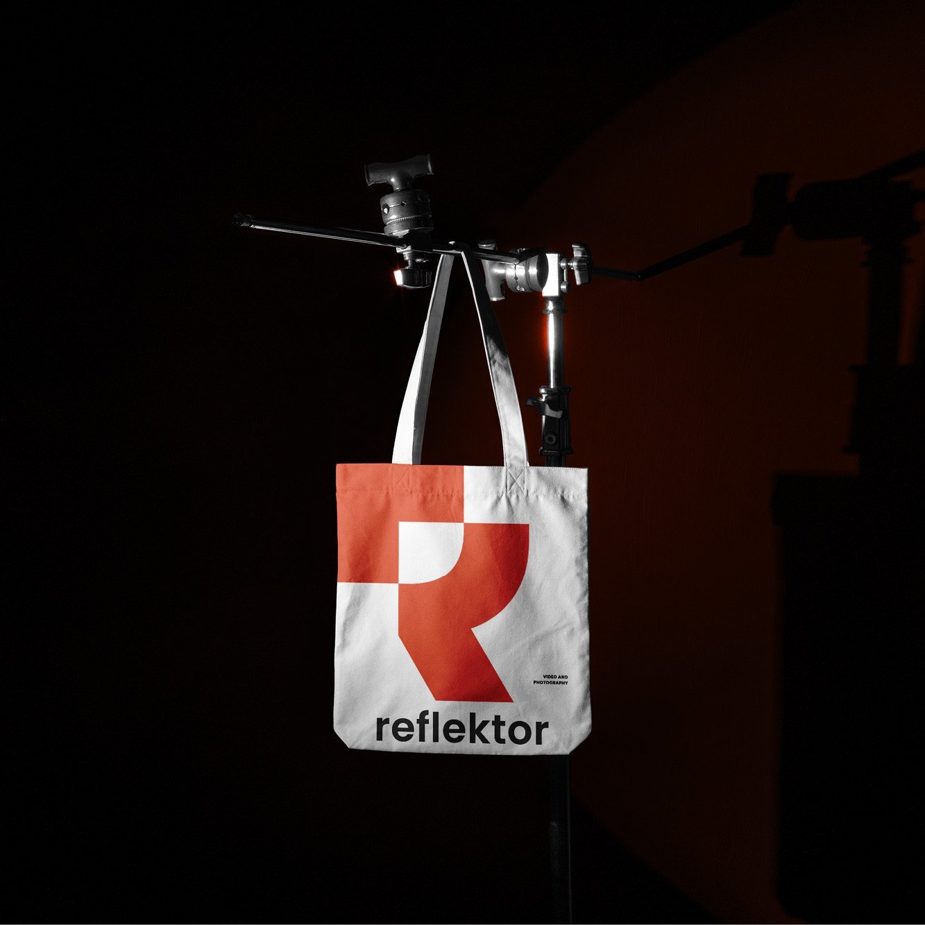 Reflektor+Logo+and+Branding+Design+by+Holum+Studio16.jpg