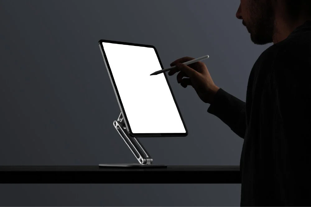 Graphic-and-web-design-mockup-Holum-Studio1_9.jpg