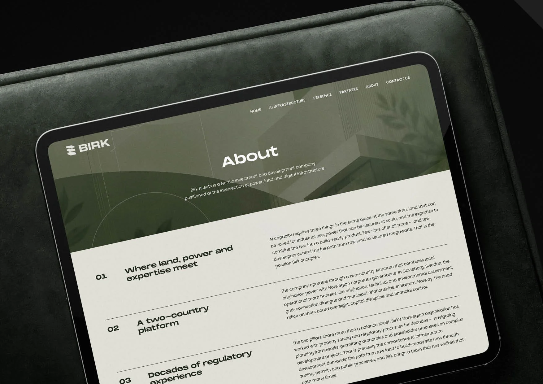 BIRK-Logo Presentation-made by HolumStudio31.jpg
