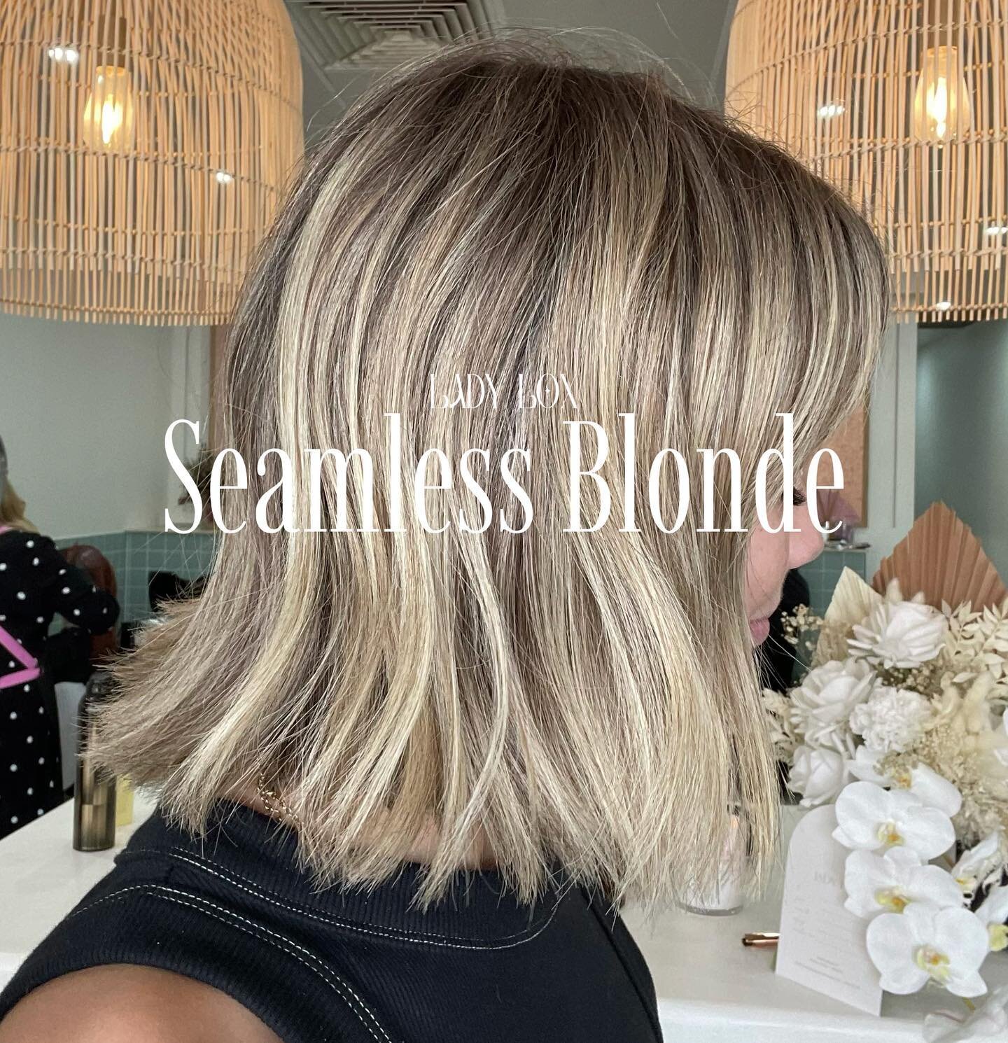 We 💘 A Seamless Blonde 

No harsh regrowth lines here! Creating the perfect balance of a dimensional blonde colour whilst avoiding the obvious regrowth lines and upkeep of regular foiling appointments ✨ Hello Low maintenance 

Hair by @emily_ladylox