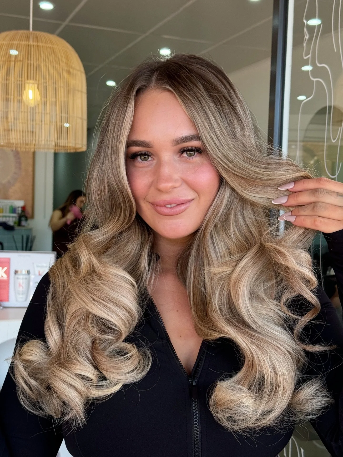 I am just as lost for words as you are &gt; swipe to see where we started for even bigger WOW moment 😮&zwj;💨😮&zwj;💨

Most of you already know our Kimmy girl, but for those that don&rsquo;t she is our senior stylist at LL she&rsquo;s just been bus