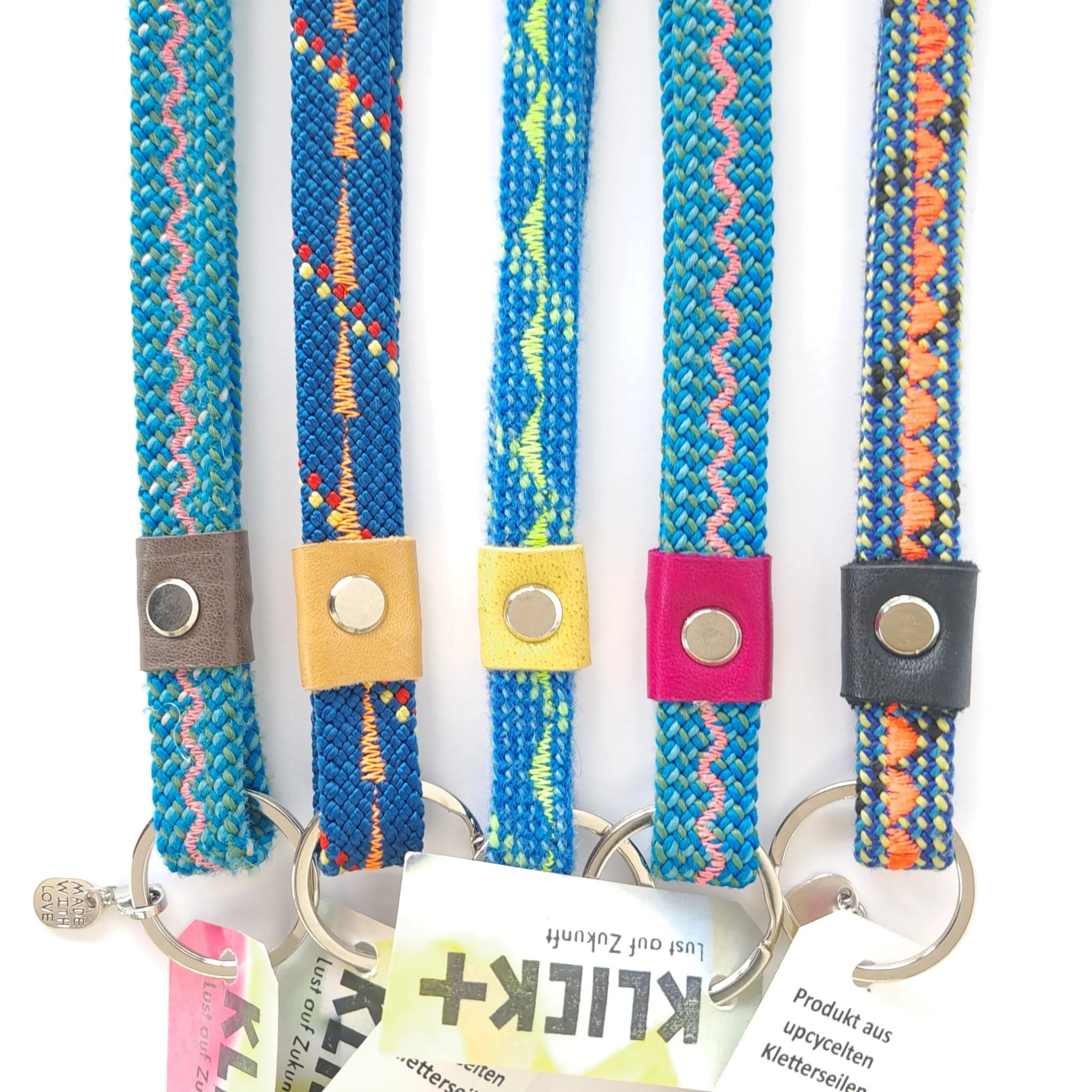 schlü lang blau.jpg