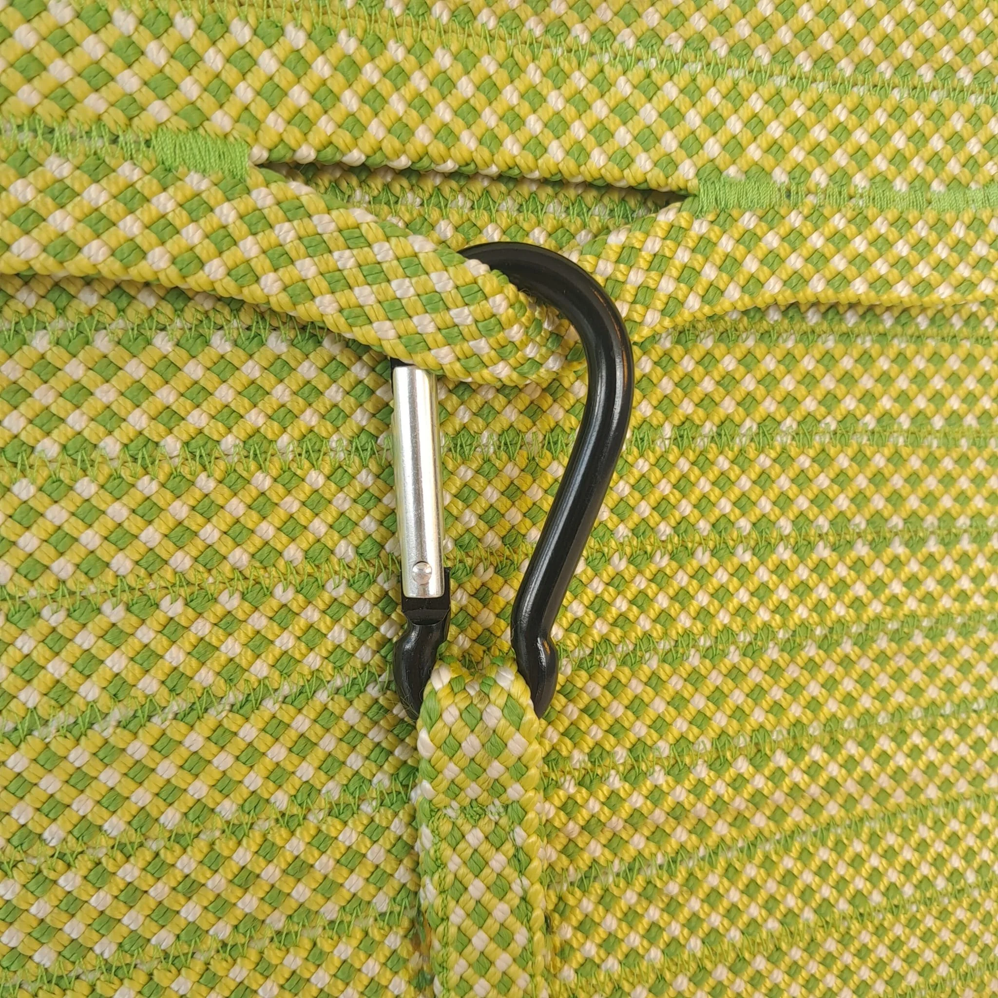 Tablet hellgrün 2.jpg