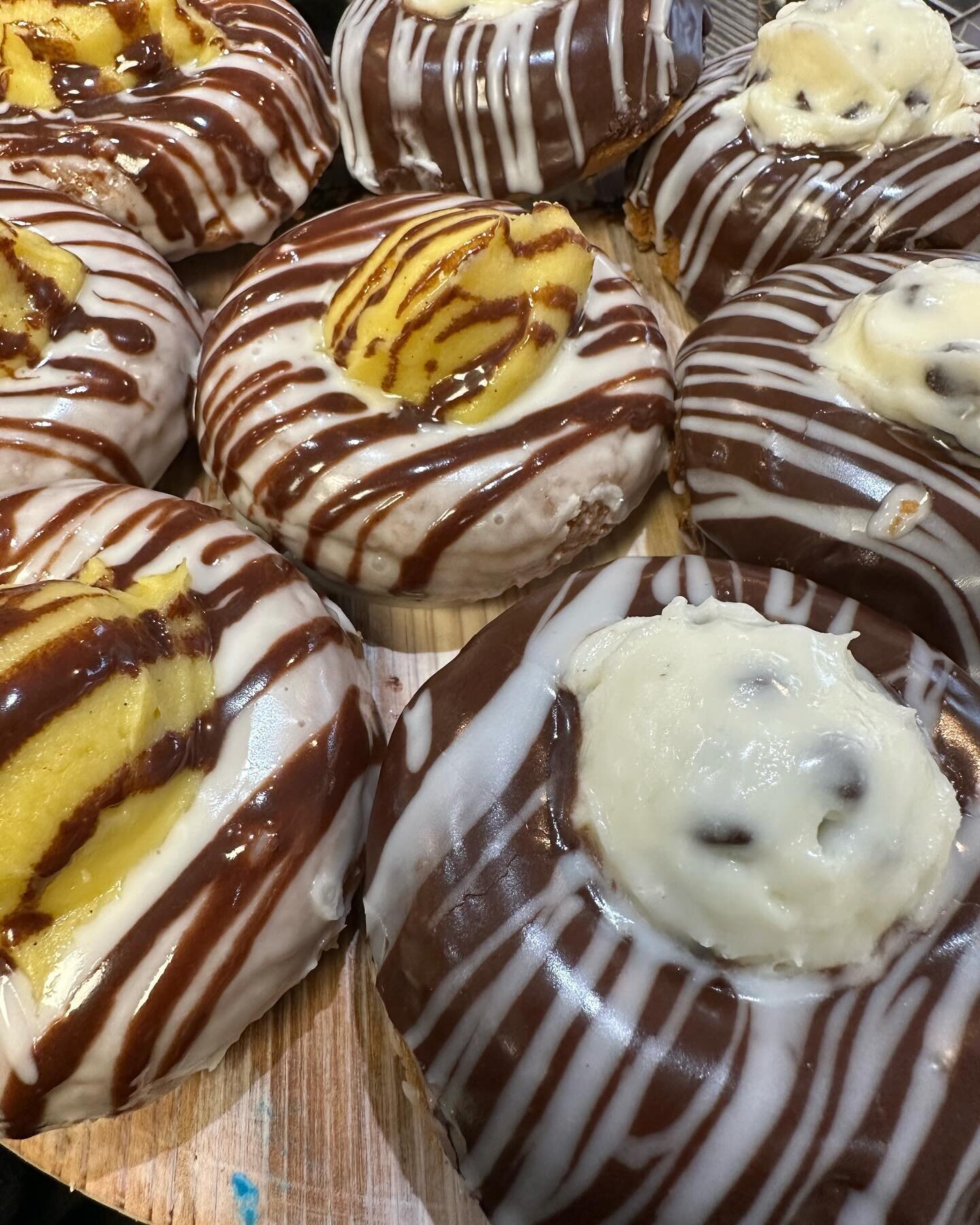 Stuffed Do&rsquo; h nuts !!!! - cannoli (sorry not df) and our creamy dr bakers custard 😋

#glutenfree #dairyfree #ourpequannock #smallbatchbaking 
#togetherwearelimitless #bakedfresh
#omglutenfree#youcanhaveyourcakeandeatittoo #freefromeverythingbu