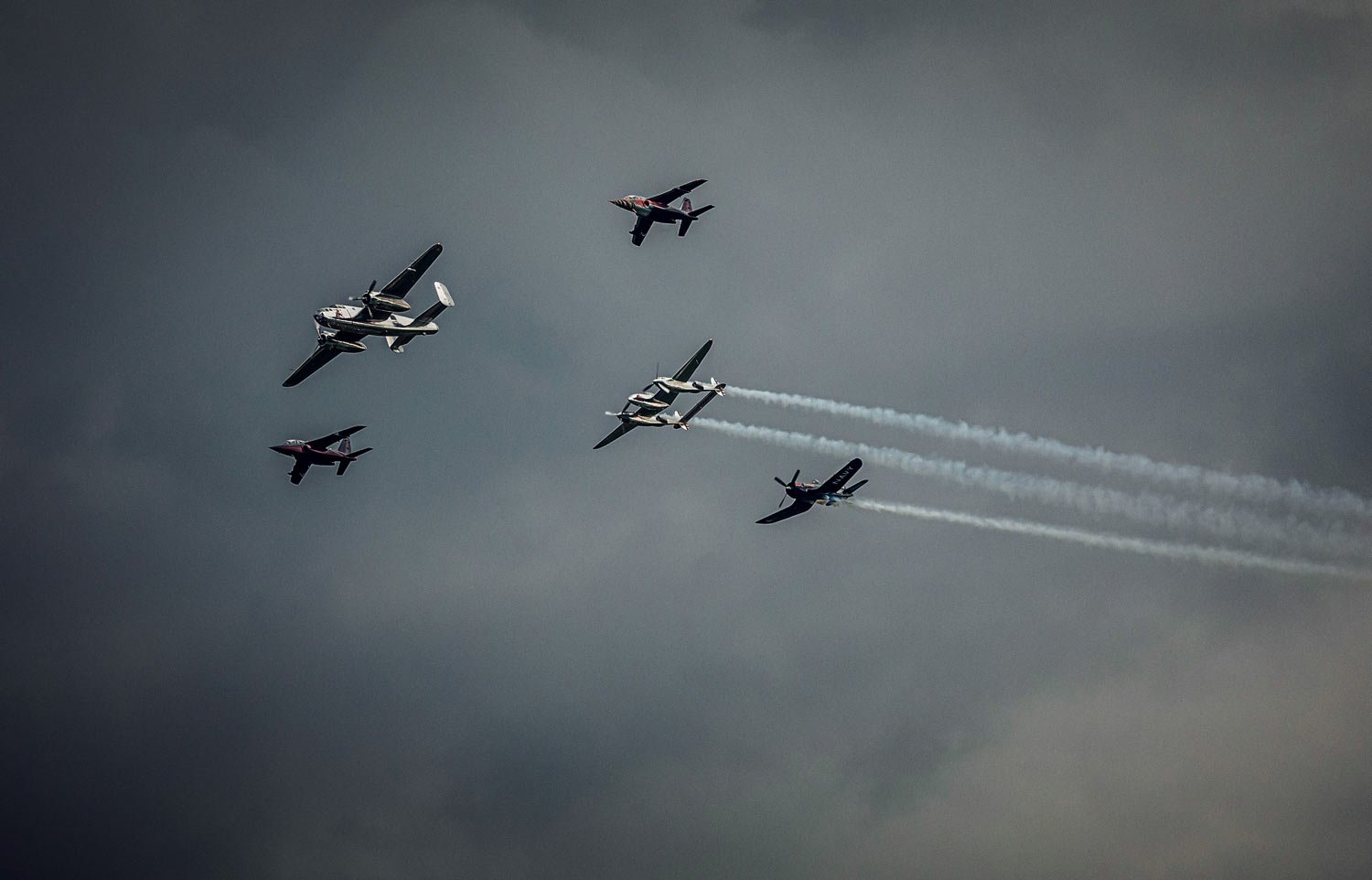 scalaria-eventlocation-the-flying-bulls-formation-show-living-legends-of-aviation.jpg