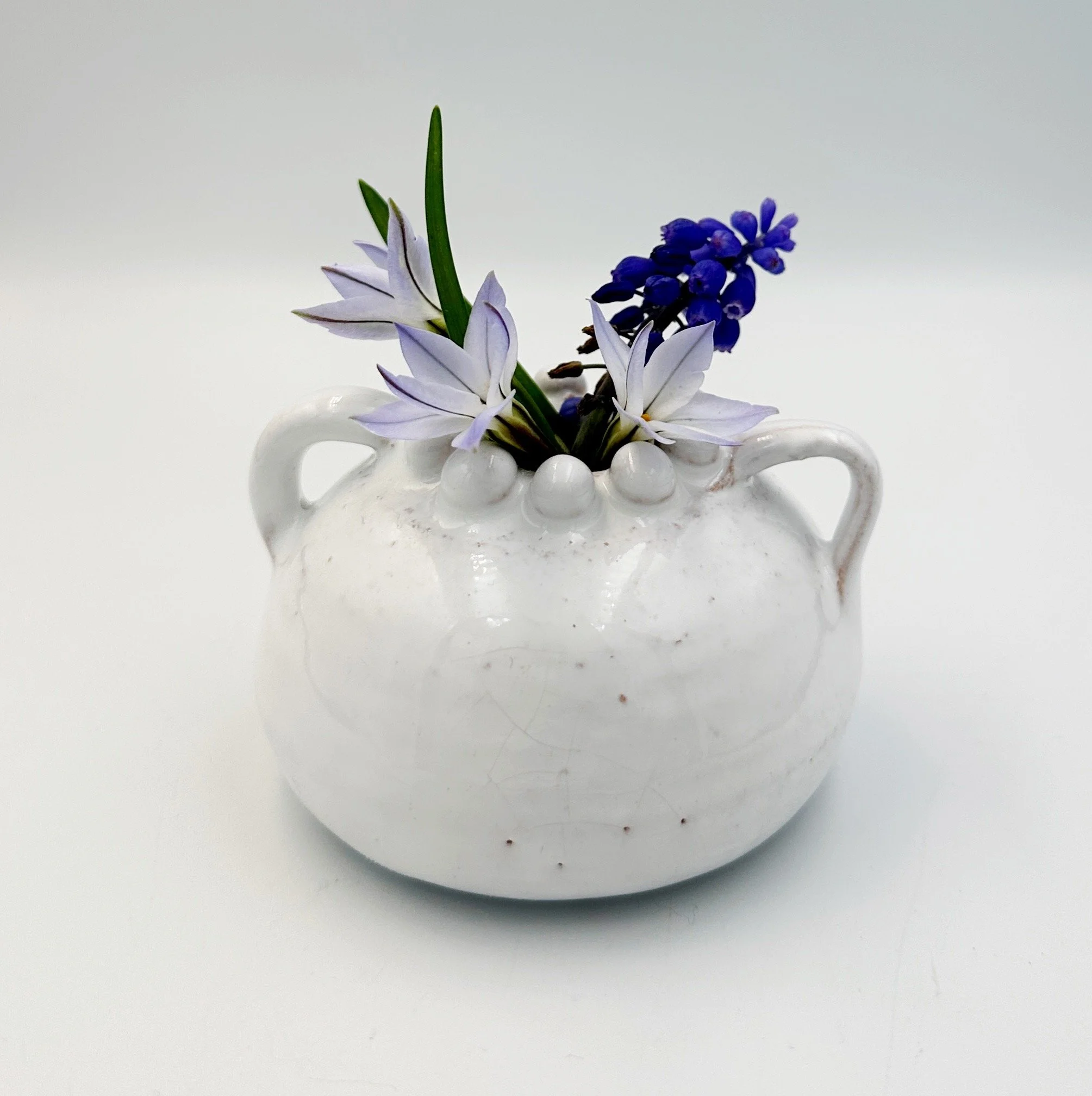 small bud vases - string of pearls vase