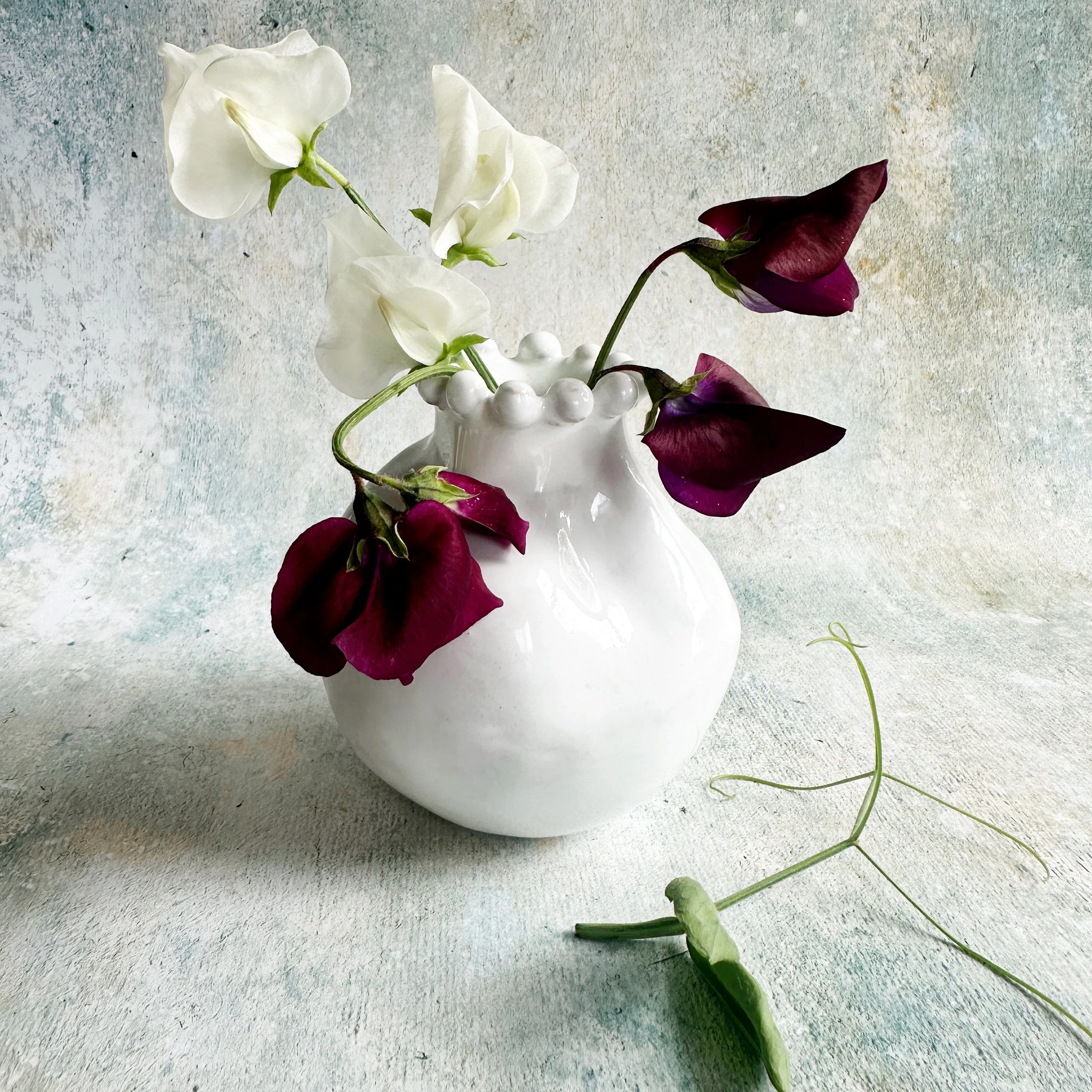 single stem bud vase - cottage garden - sweet peas
