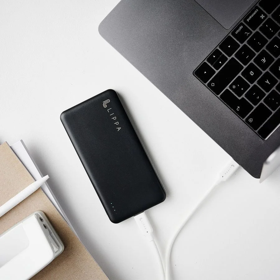 lppb10000fc_-lippa-10.000-mah-powerbank-18w-usb-c-pd-_-qc-usb-a-output_-black_lys.jpg