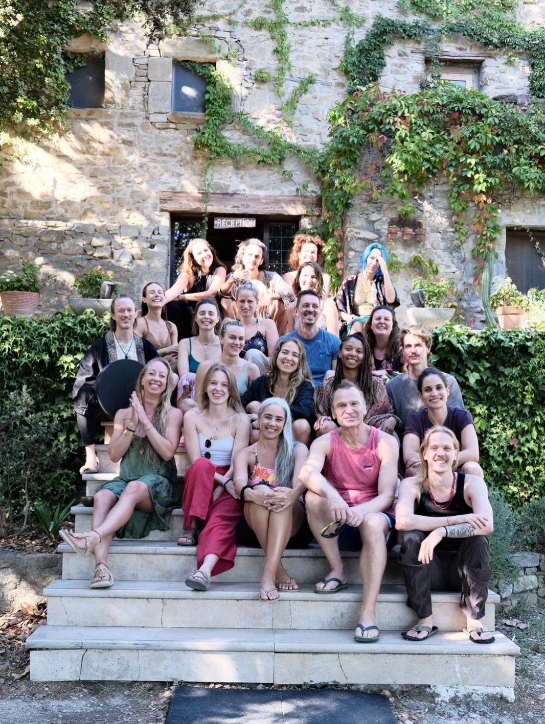 Wow wow wow what a week this was🥹 My heart is SO full after the 6 Day Intensive &amp; Retreat I hosted @amara.valley

Thanks to this incredible group that was so receptive to the practice and the amazing team of Amara Valley that took such good care