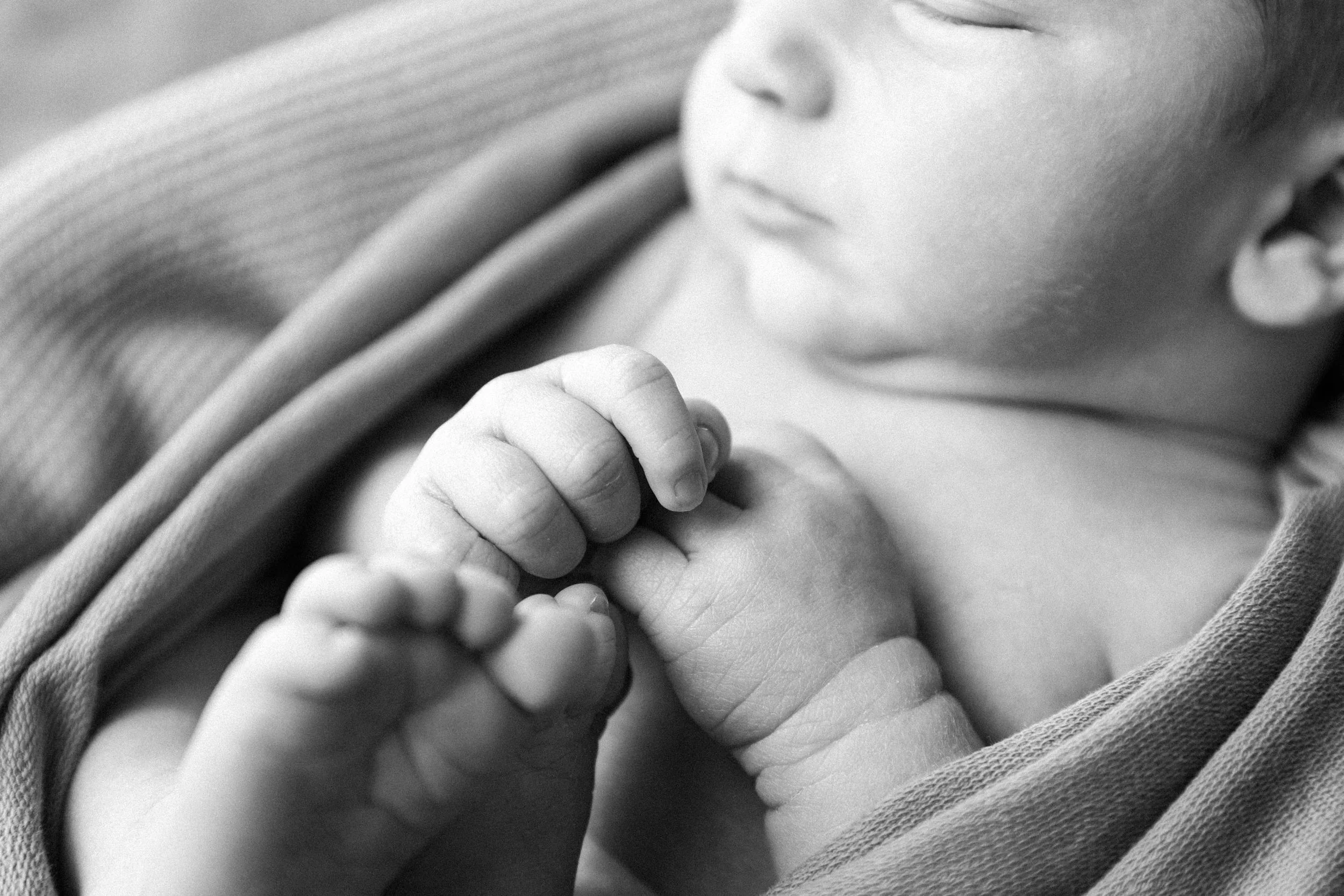 neugeborenenfotografie-details-018.jpeg
