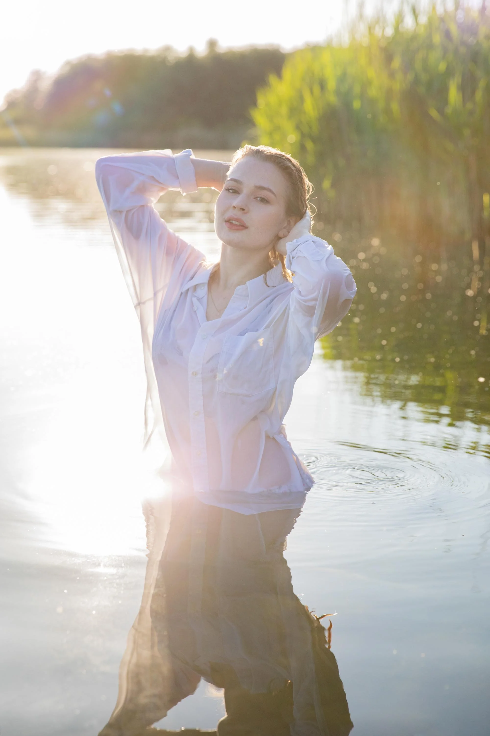 Boudoir Fotoshooting im Wasser weiblich