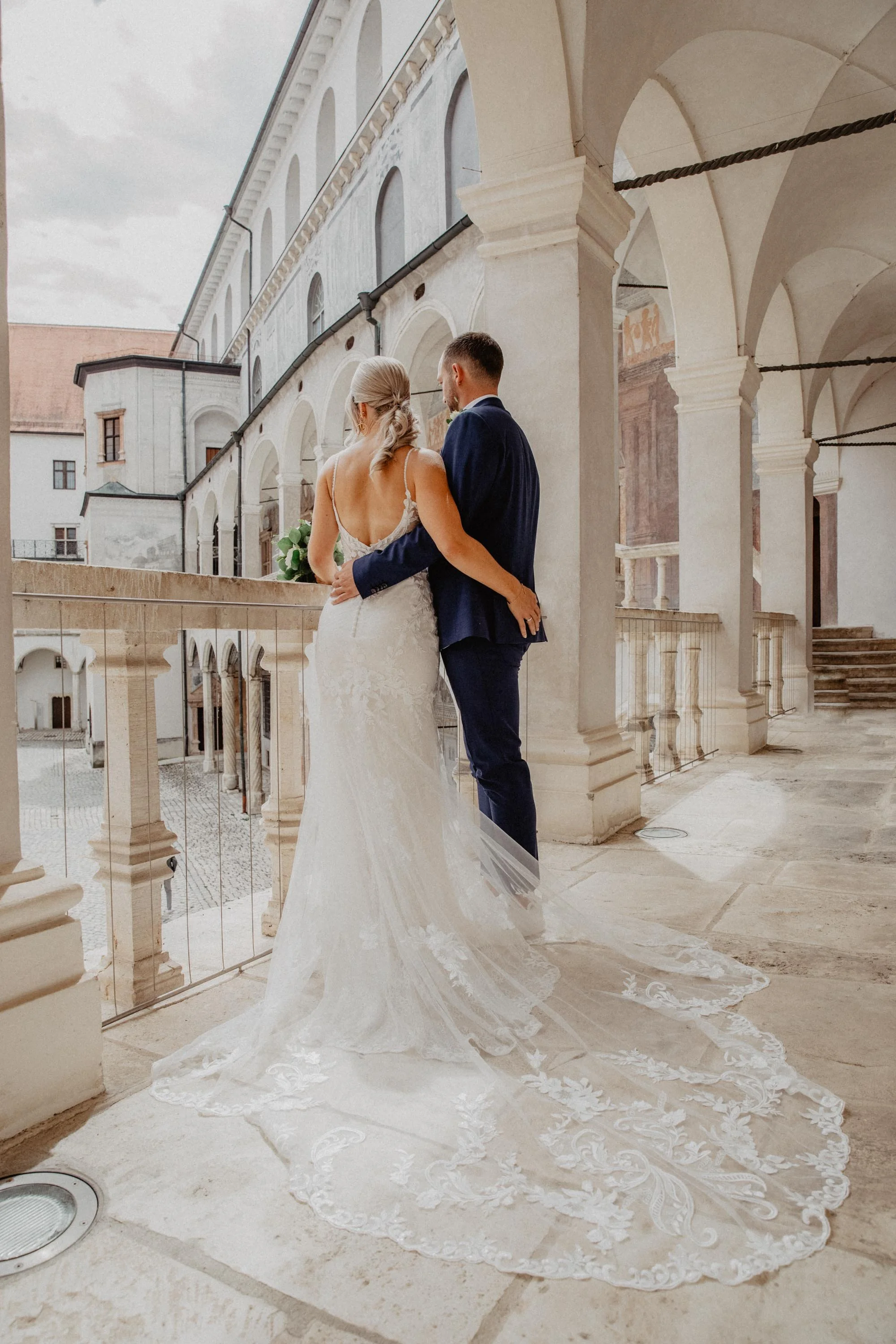 Brautpaarshooting im Neuburger Schloss