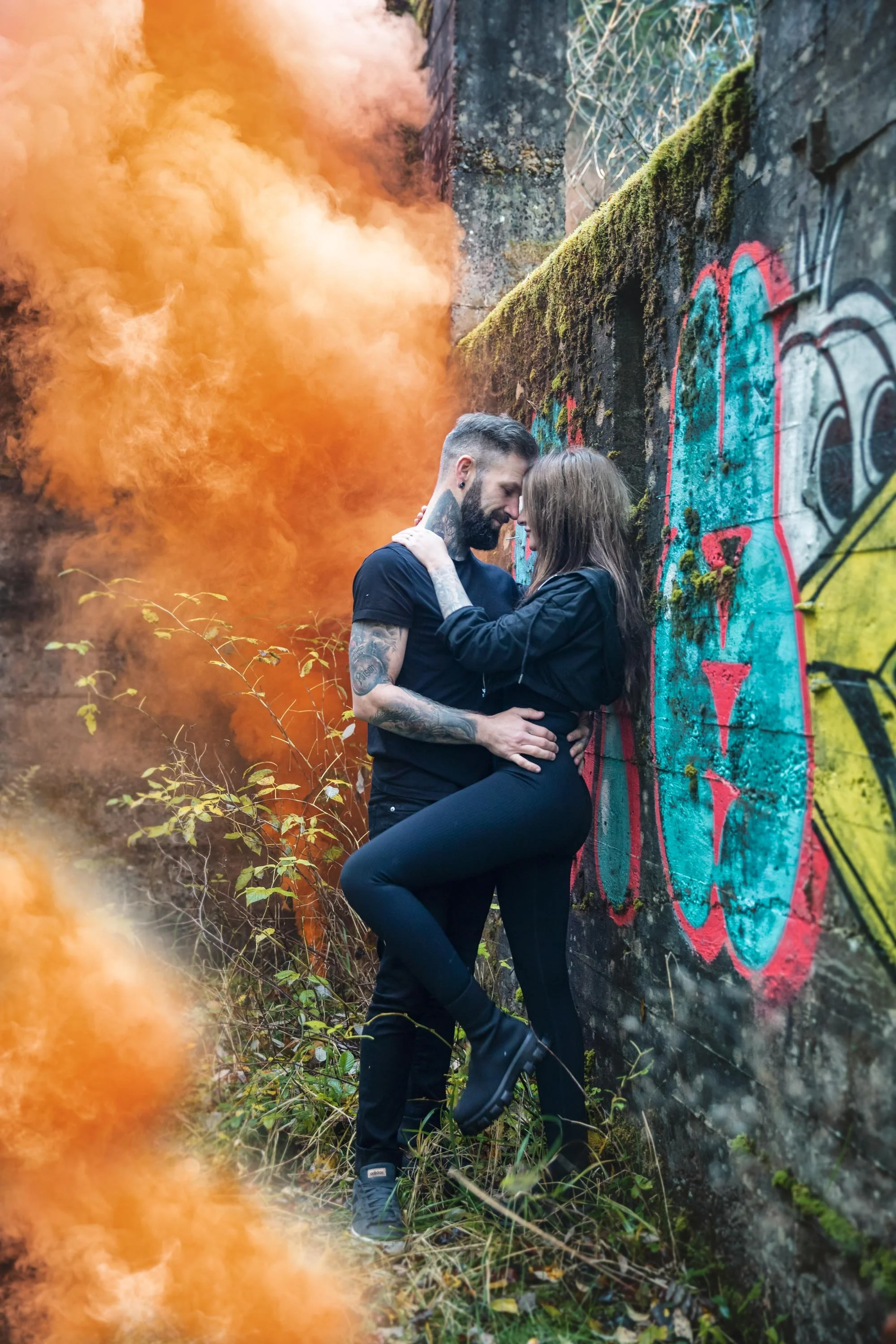 kreatives Pärchenshooting Rauchbomben
