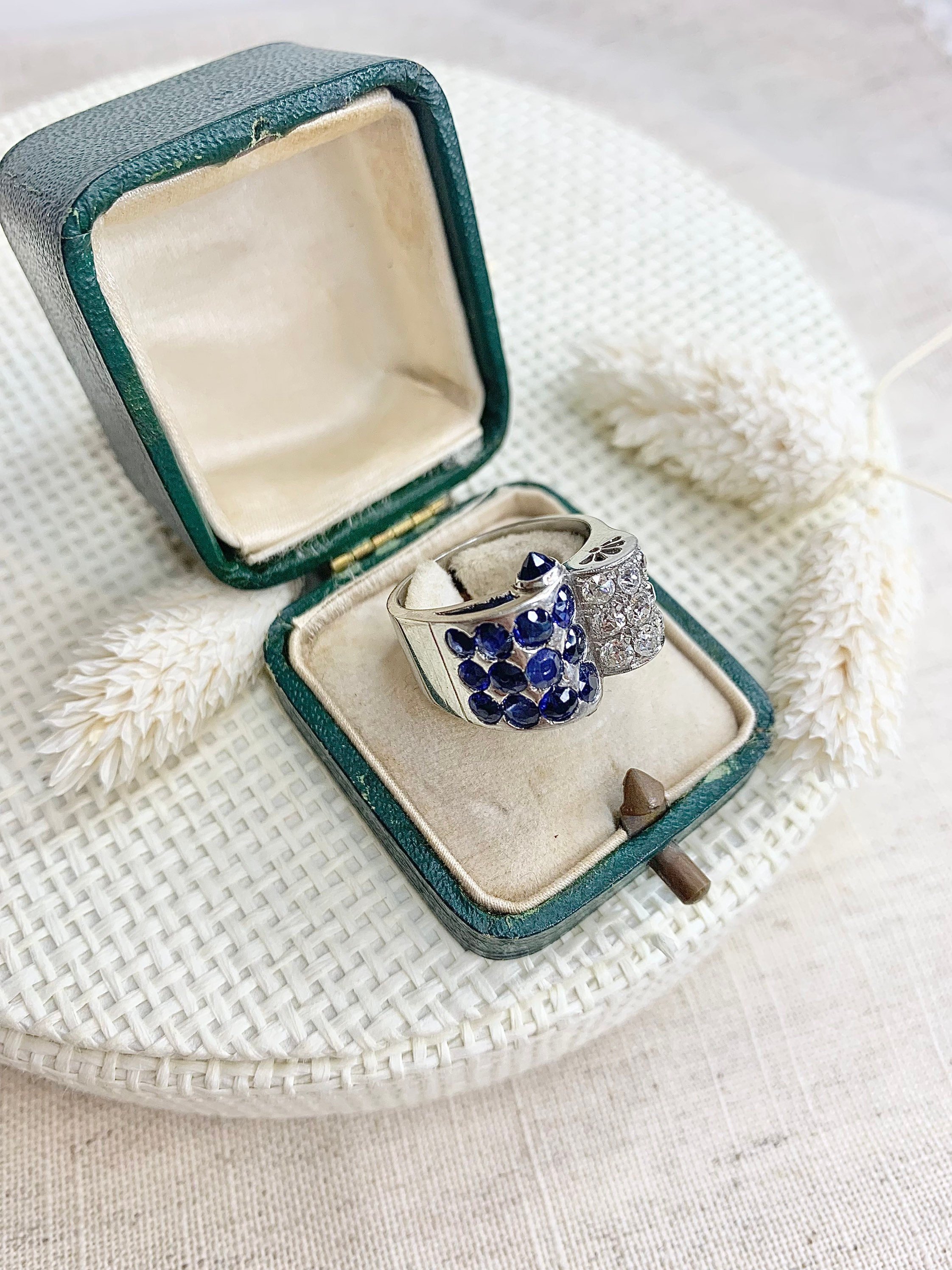 https://i.etsystatic.com/25202198/r/il/2eb64b/3439286404/il_fullxfull.3439286404_d224.jpg