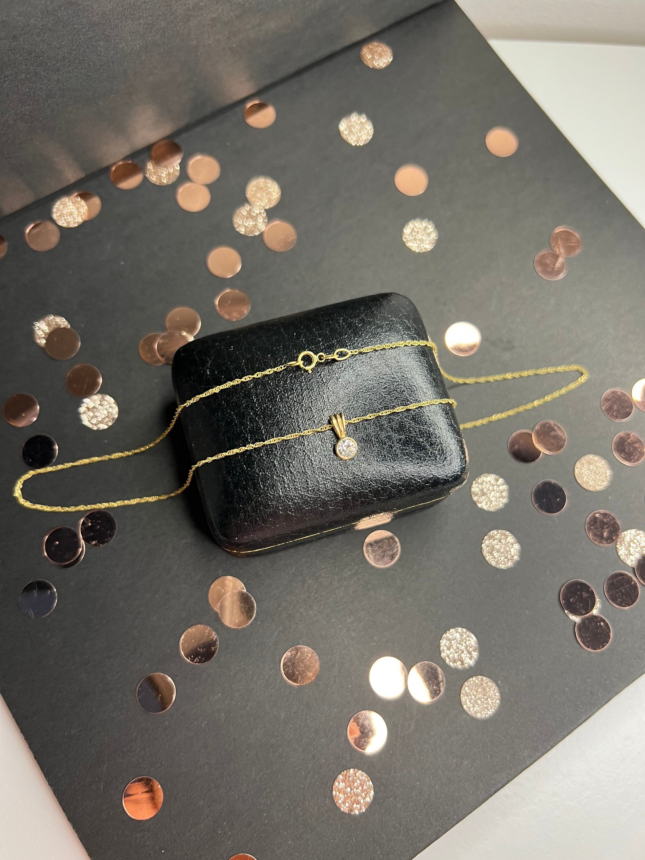 https://i.etsystatic.com/25202198/r/il/623599/3592969337/il_fullxfull.3592969337_abu5.jpg
