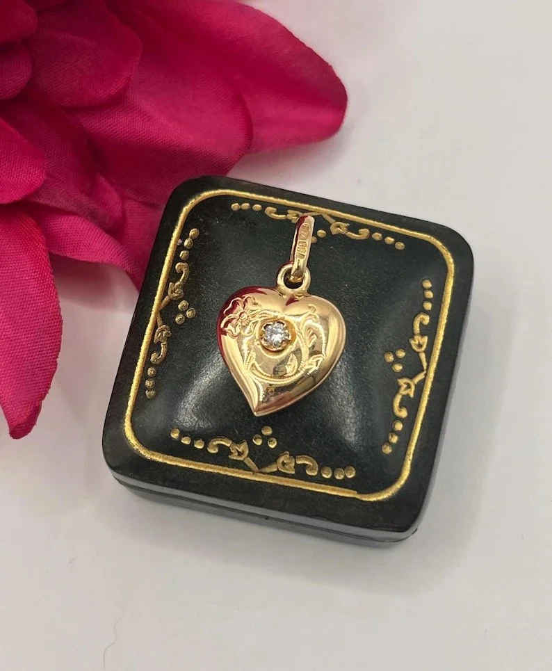 Vintage 18ct Yellow Gold Stamped, 1980s Diamond Heart Pendant