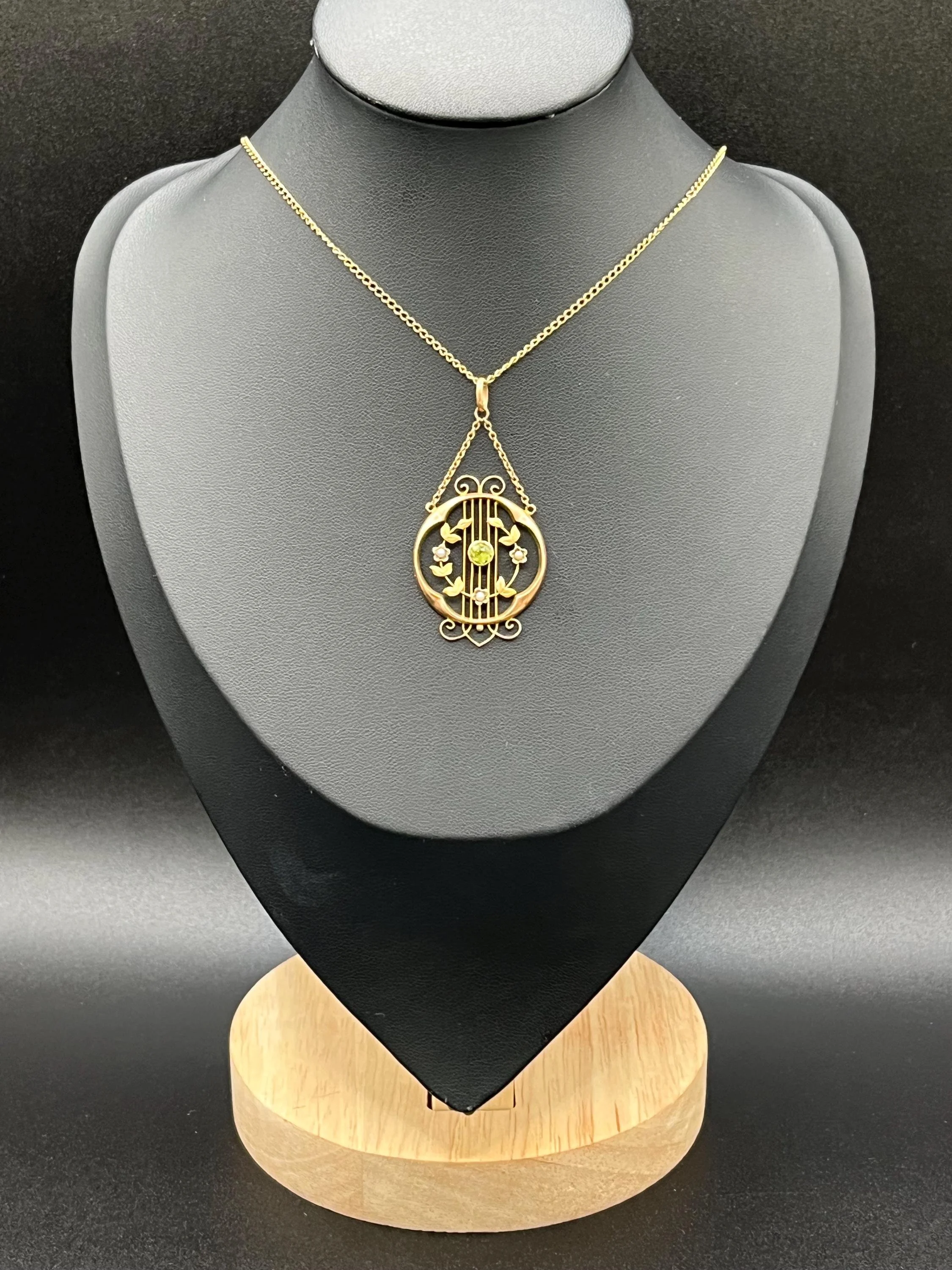 Art Nouveau 9ct Yellow Gold Stamped,  Peridot & Seed Pearl Pendant, Circa 1920