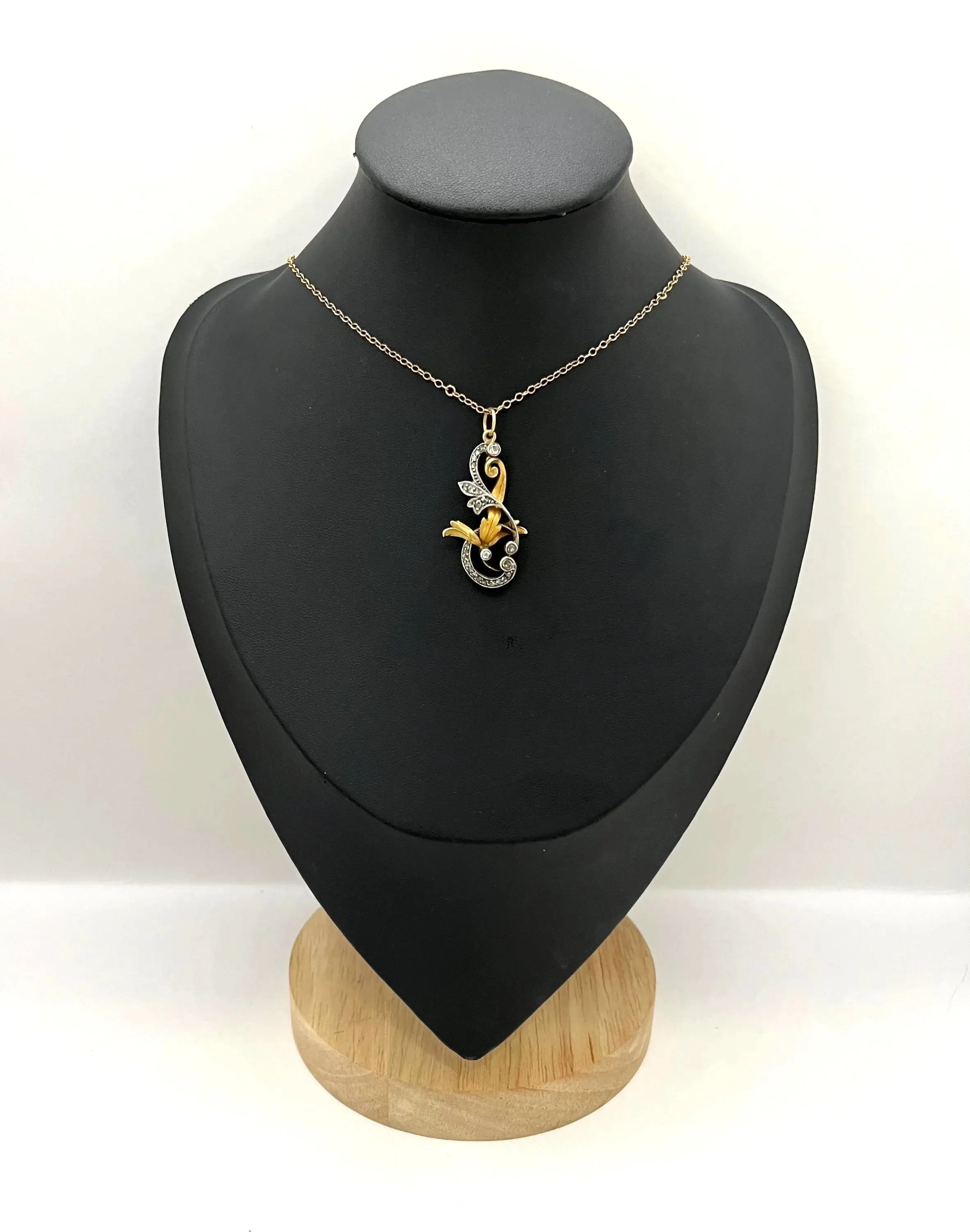 Antique 18ct Yellow Gold & Platinum, Art Nouveau Diamond Pendant