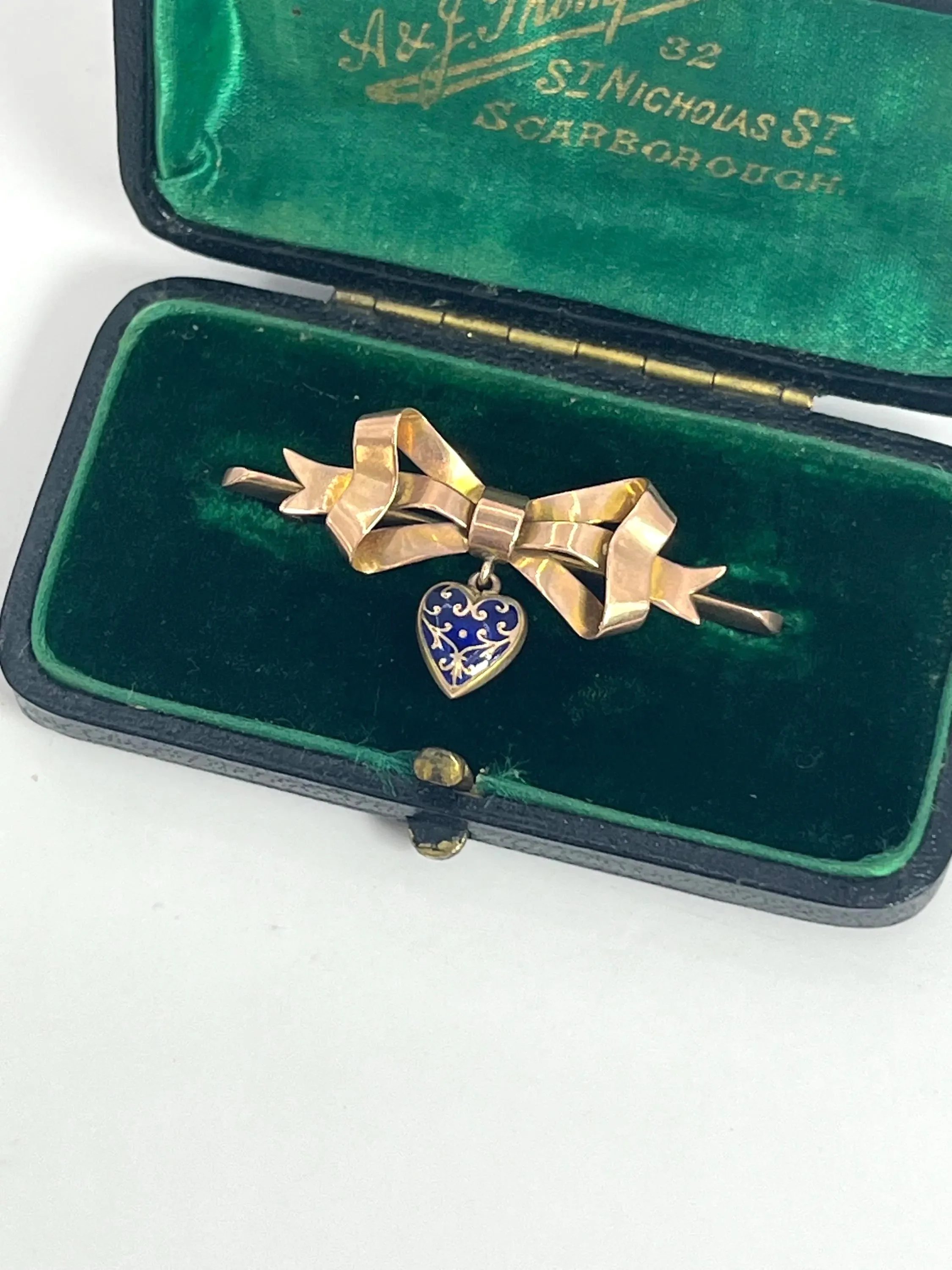Antique 9ct Gold, Victorian Enamel Heart Bow Brooch, Hallmarked Chester 1897