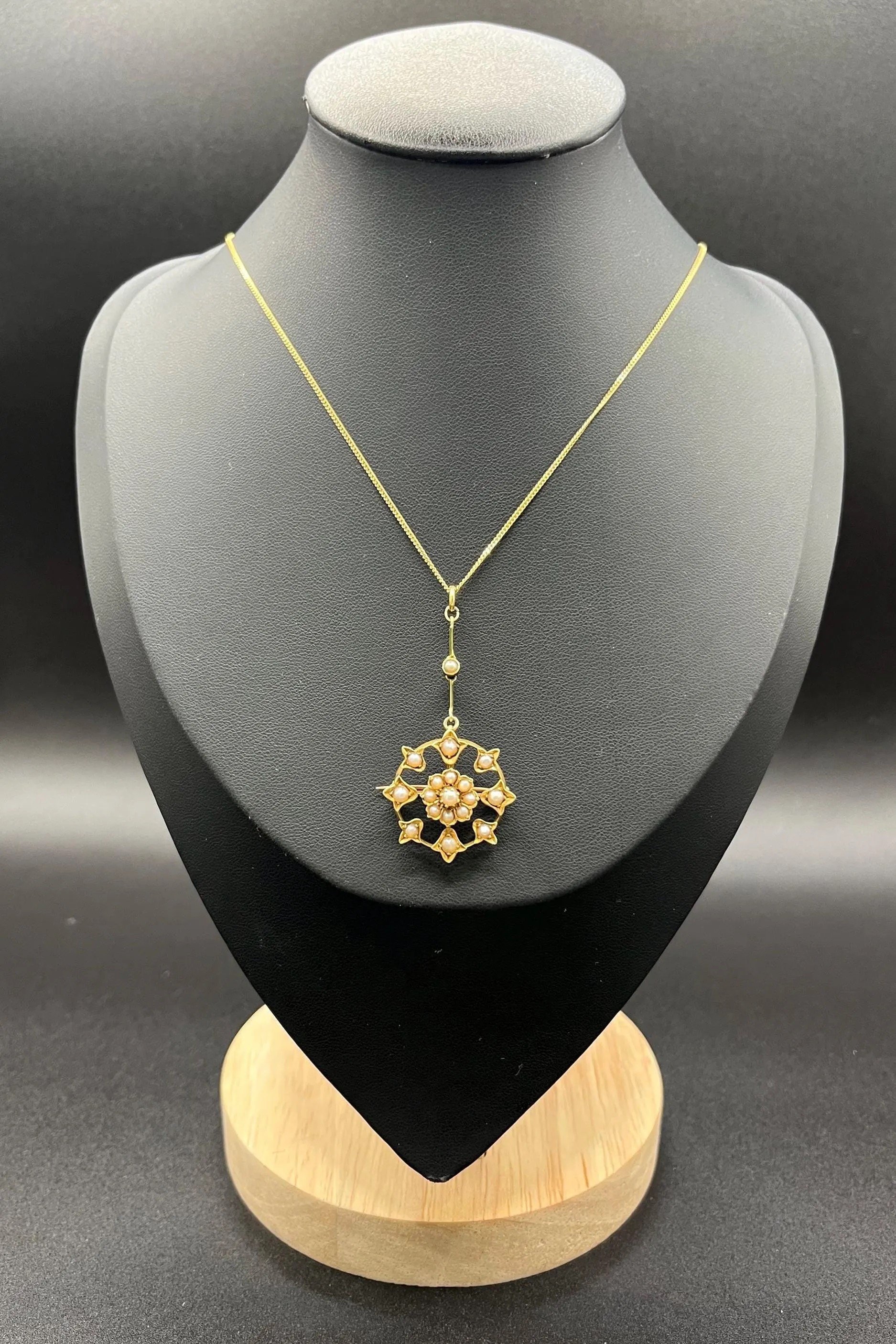 Antique 15ct Yellow Gold, Edwardian Diamond & Seed Pearl Pendant/Brooch