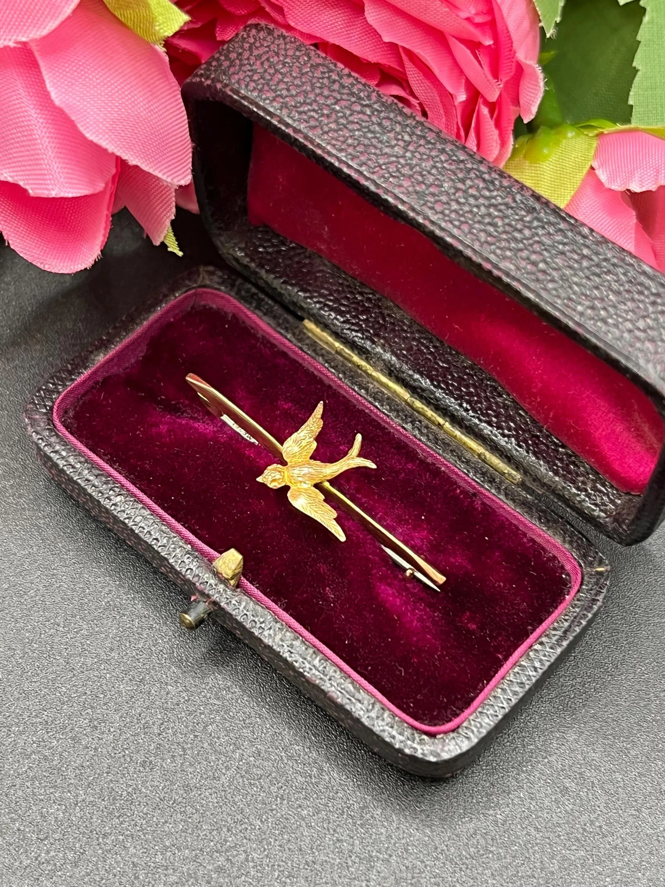 Antique 9ct Yellow Gold, Edwardian Bird Bar Brooch, Circa 1910