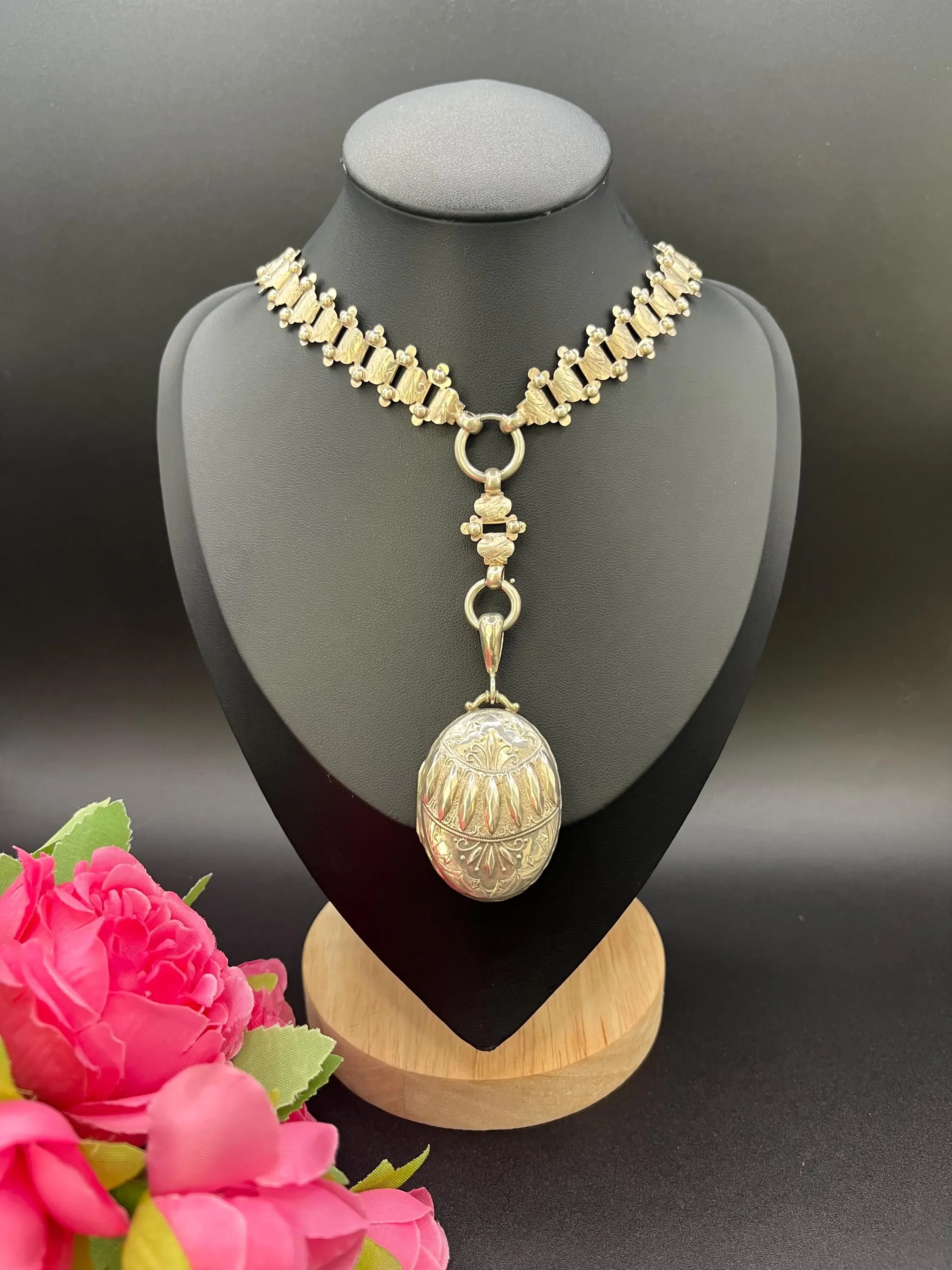 Antique Sterling Silver, Victorian Book Chain Necklace with Silver Engraved Locket, Circa 1900