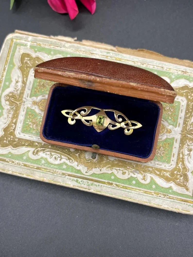 Antique 9ct Yellow Gold Stamped, Art Nouveau Peridot Brooch