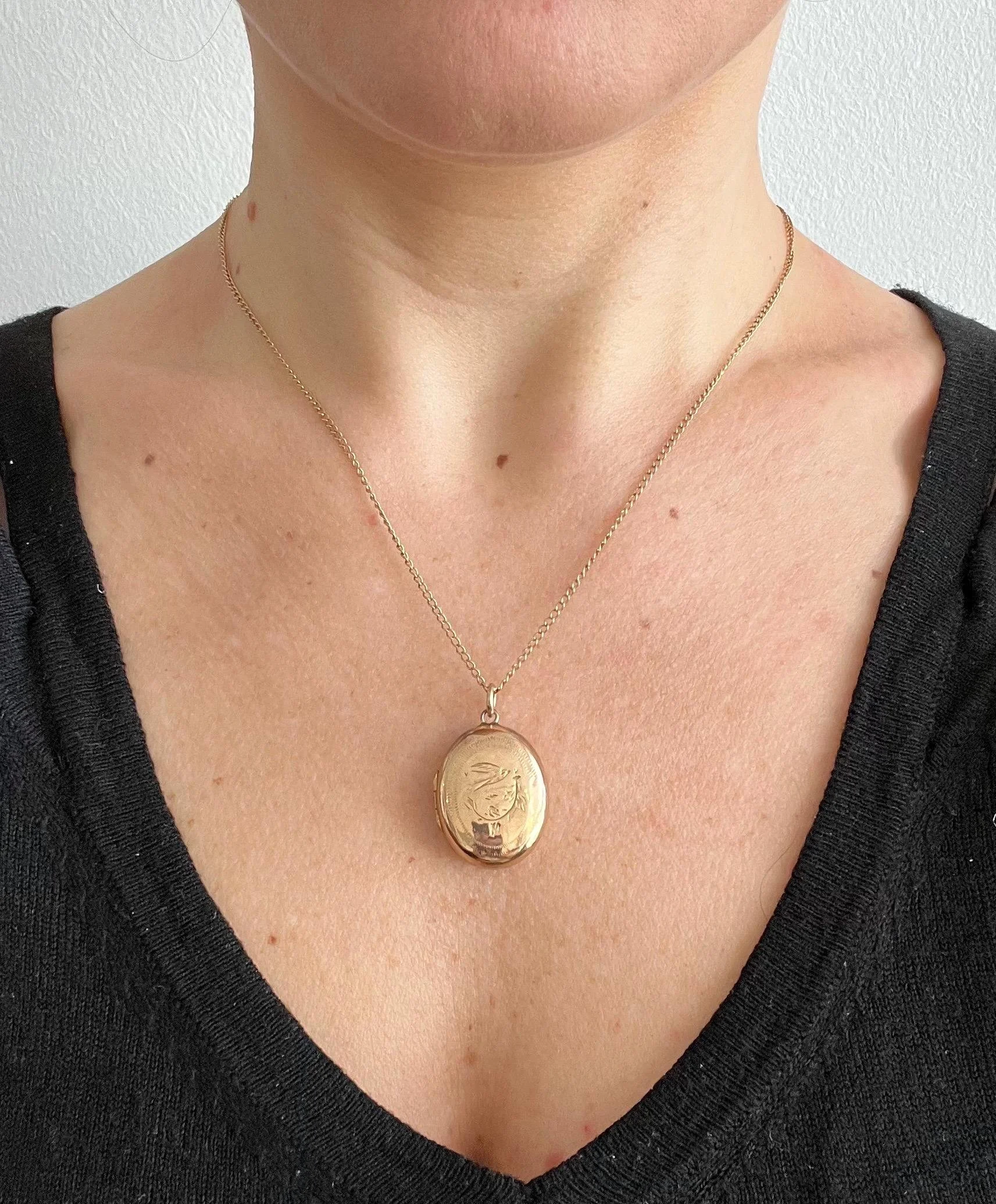Antique 9ct Gold Back & Front Stamped, Edwardian Oval Floral, Swallow Locket