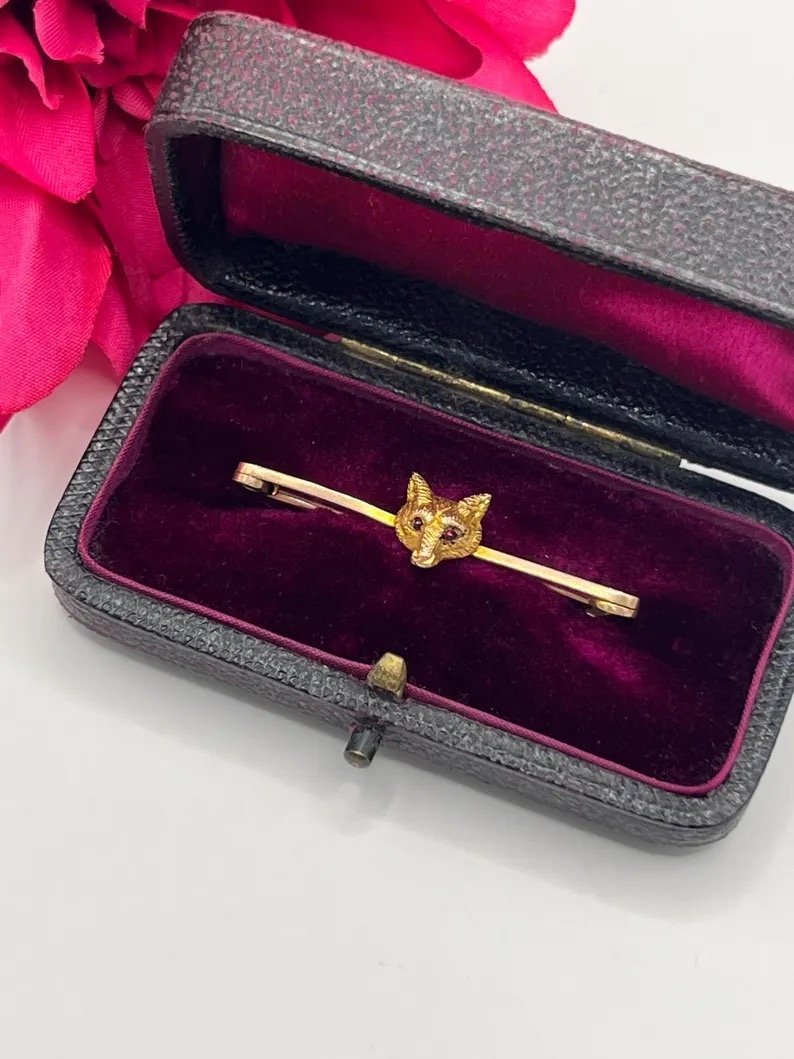 Antique 9ct Gold Victorian Ruby Eyes Fox Pin Brooch