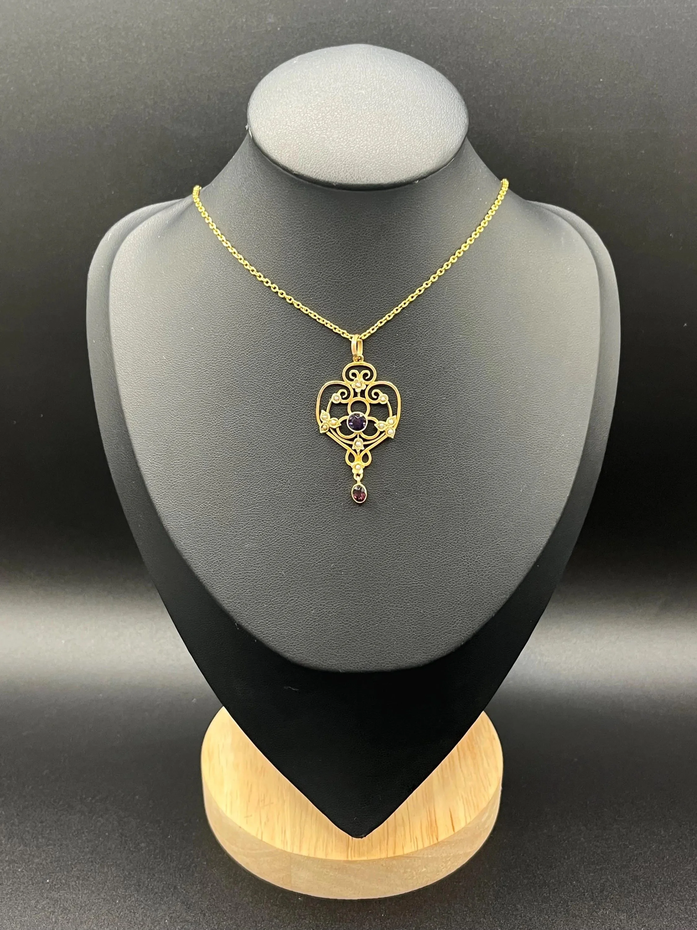Antique 9ct Yellow Gold, Edwardian era Garnet, Seed Pearl & Amethyst Pendant and Chain