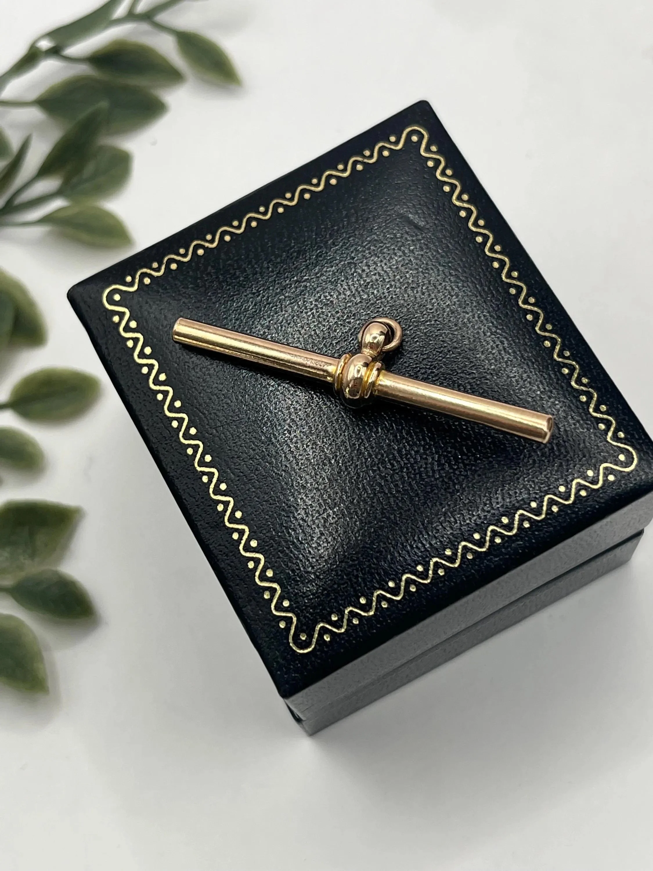 Antique 9ct Yellow Gold Stamped, Edwardian 42mm T-bar Accessory Pendant