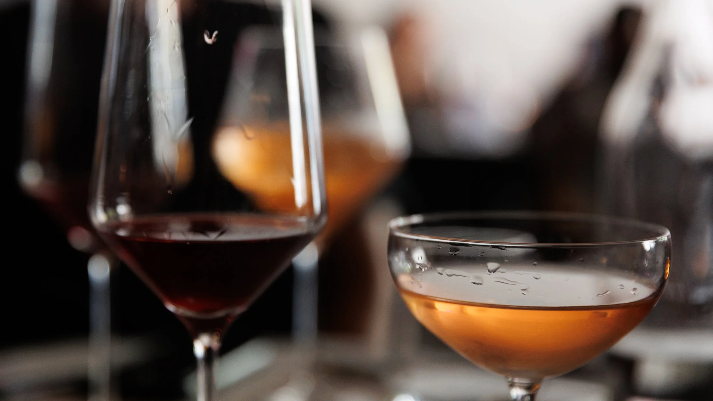 Holiday Pourtrait Wine Tasting Event